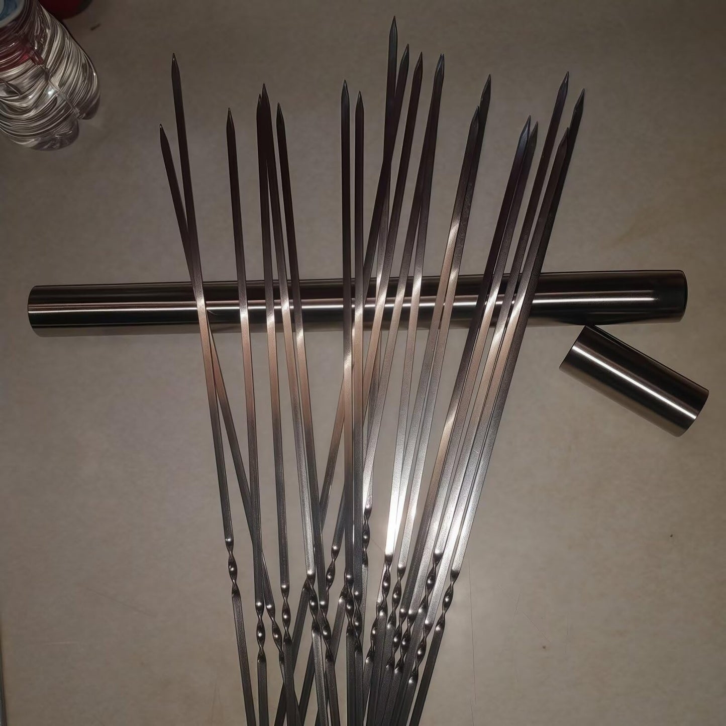 20PCS 304 Stainless Steel 13 Inch Long Flat Barbecue Skewers Set, Kebab BBQ Skewers with Portable Metal Storage Tube, Reusable Grilled Skewer Tool for Grilling Kitchen Party and Outdoor Cooking