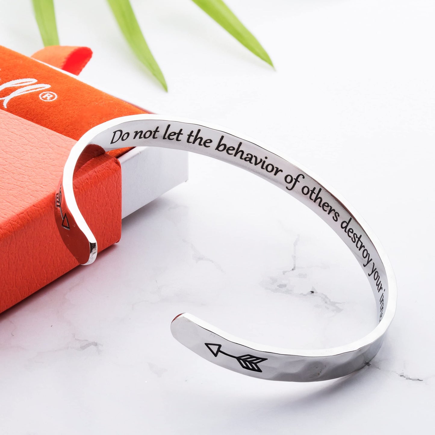 Carviell Bracelet, Peace Gifts for Women and Teens, Engraved Quote Do Not Let the Behavior of Others Destroy Your Inner Peace, Stress Relief Bangle, Inspirational Cuff for Young Adults