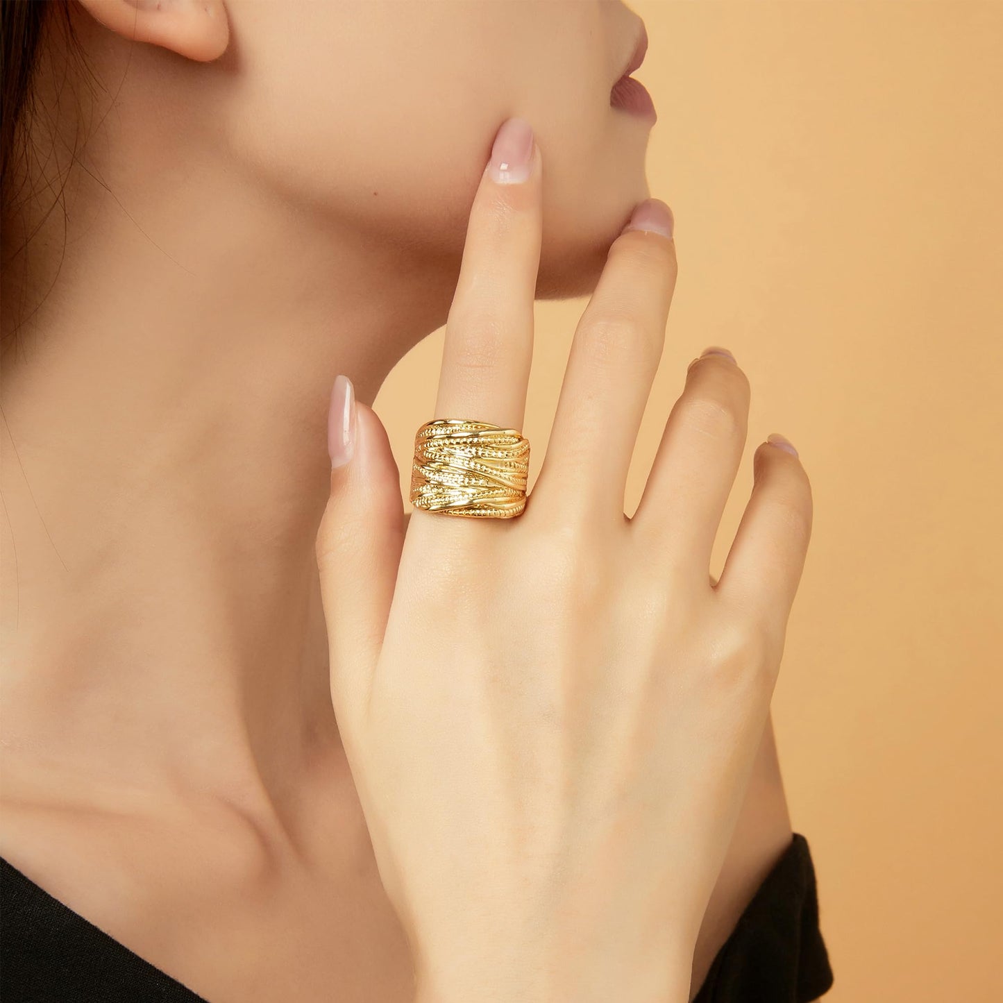 Mytys 2 Tone Intertwined Crossover Statement Ring Fashion Chunky Band Rings for Women Black Gold Silver Rose Gold Plated Wide Index Finger Rings Costume Jewelry (Gold, 9)