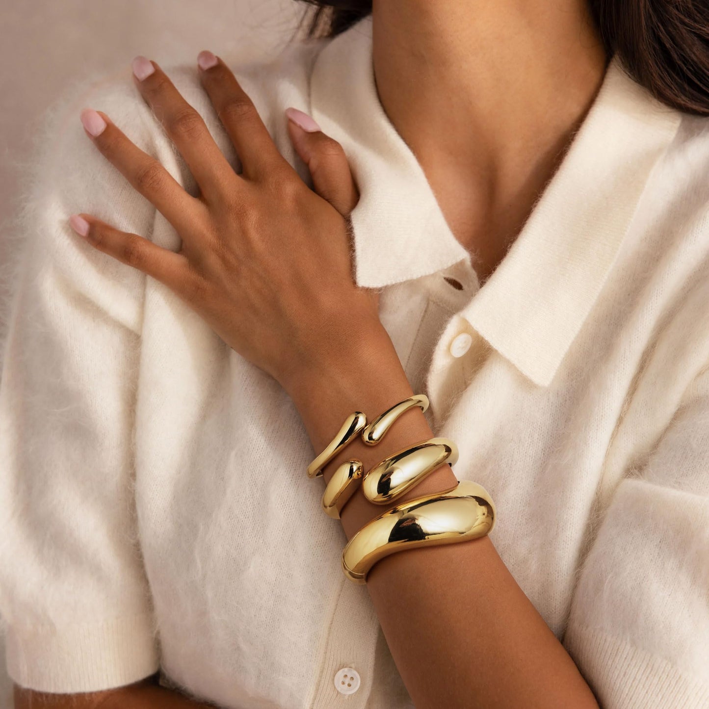 M MOOHAM Chunky Gold Bangle Bracelets for Women, Dainty 14k Gold-Plated Chunky Stackable Statement Bangles Bracelet Stack Twist Cuff Bracelet Sets for Women Trendy Jewelry Gifts