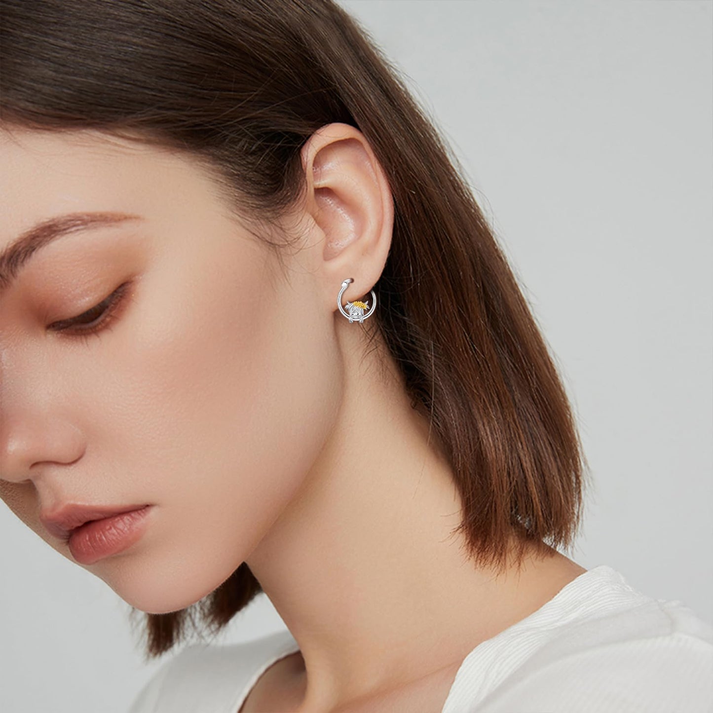 JUSTKIDSTOY Highland Cow Earrings 925 Sterling Silver 18mm Cute Cow Sunflower Huggie Hoop Earrings Jewelry Highland Cow Gifts for Women Daughter