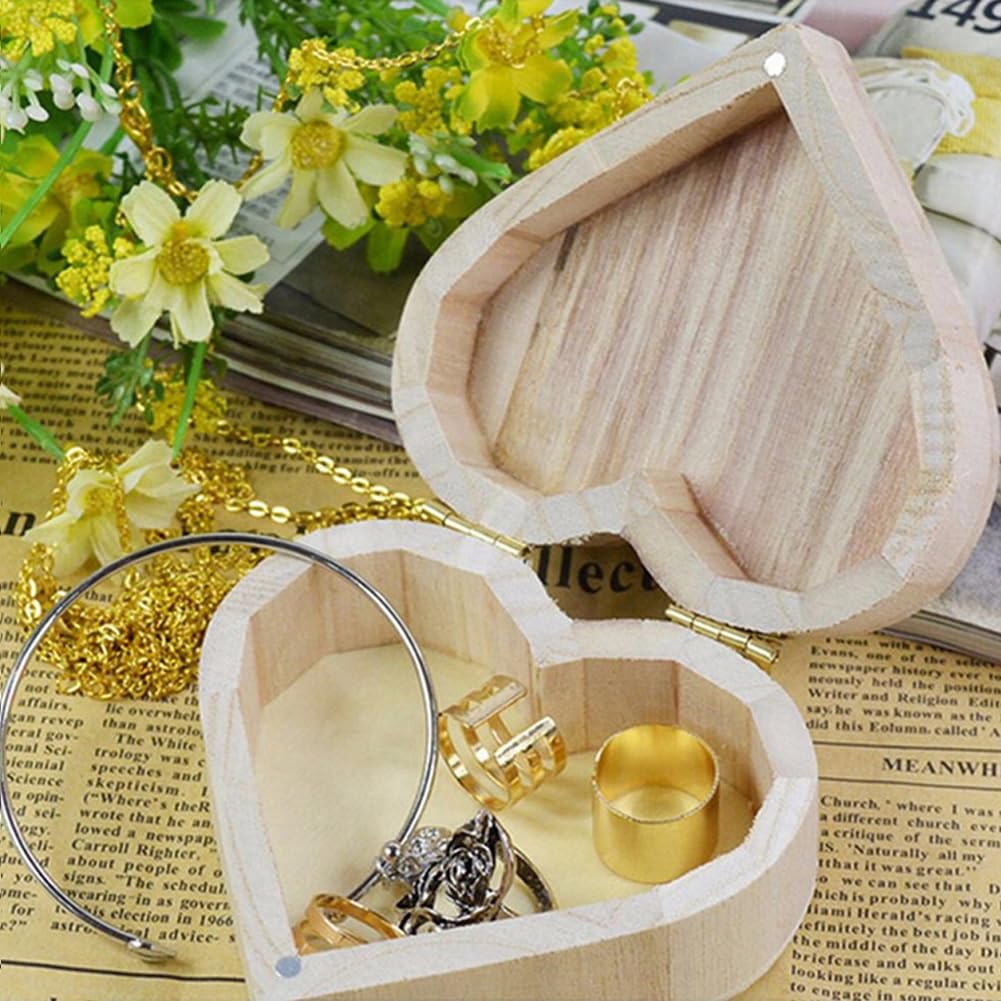 CALFOVERA 2PCS 3.94×3.54×1.57 Inch Unfinished Heart Shape Wooden Ring Box Jewelry Gift Case with Hinged Lid Antique White Wooden Storage Trinket Box Container for Gift Wrapping Jewelry Storage