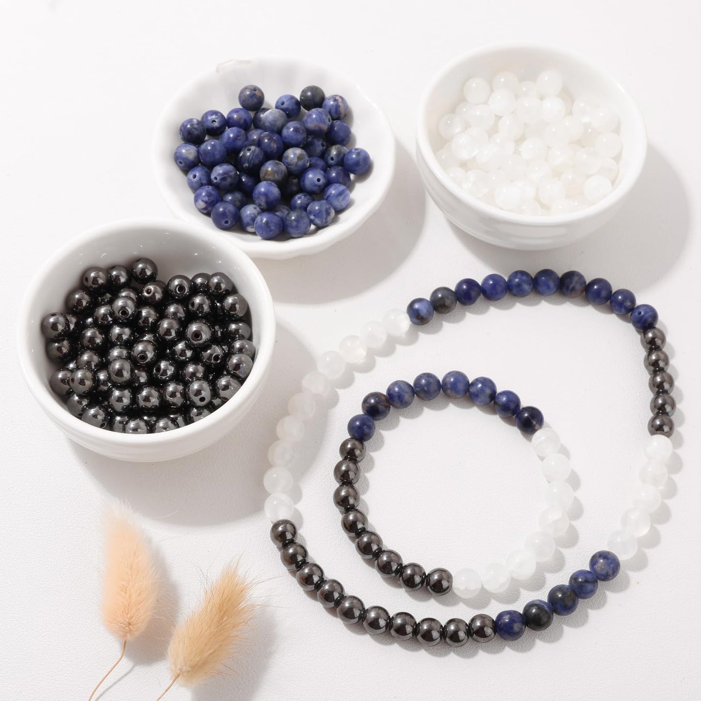 Risyfjew 50PCS 8mm Natural Sodalite Beads Gemstone Round Loose Beads for Jewelry Making Chakra Crystal Stone Beads for Bracelets Necklace Earrings Making Supplies (50pcs/Strand)