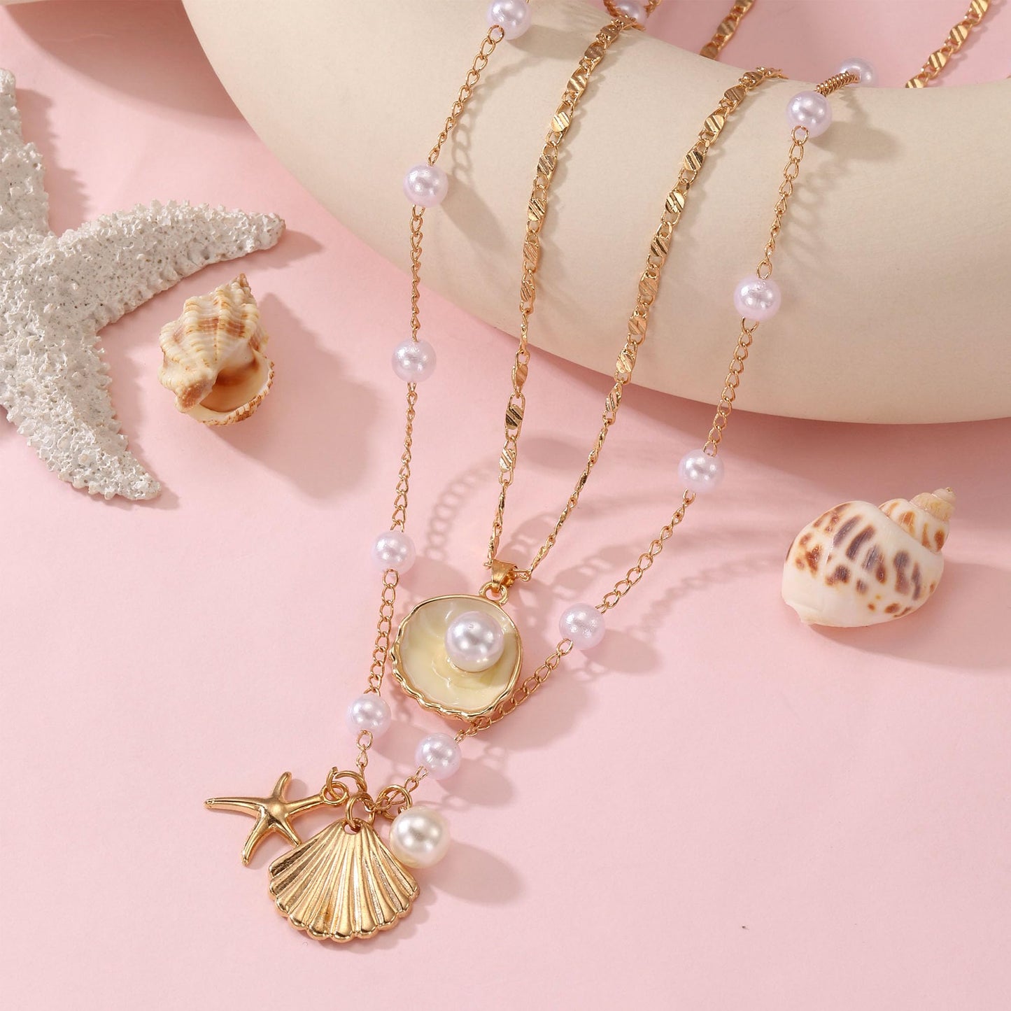 Drogomen Sea Shell Necklace for Women Layered Shell Charm Necklaces Boho Ocean Starfish Seashell Necklace Summer Beach Vacation Essentials Jewelry for Women (AW)