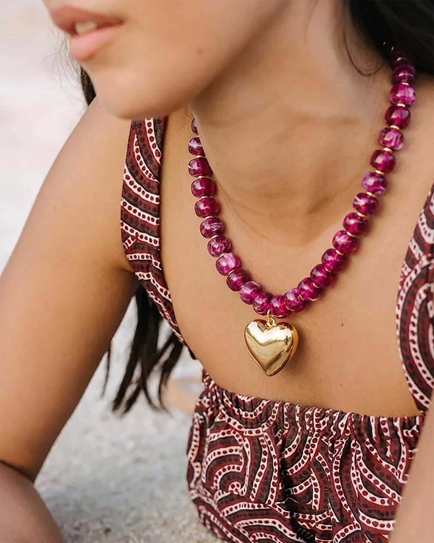 ENSKEFEN Chunky Heart Necklaces for Women Grape Purple Resin Beaded Choker Necklace Adjustable Chunky Statement Necklace Trendy Summer Beach Vacation Jewelry