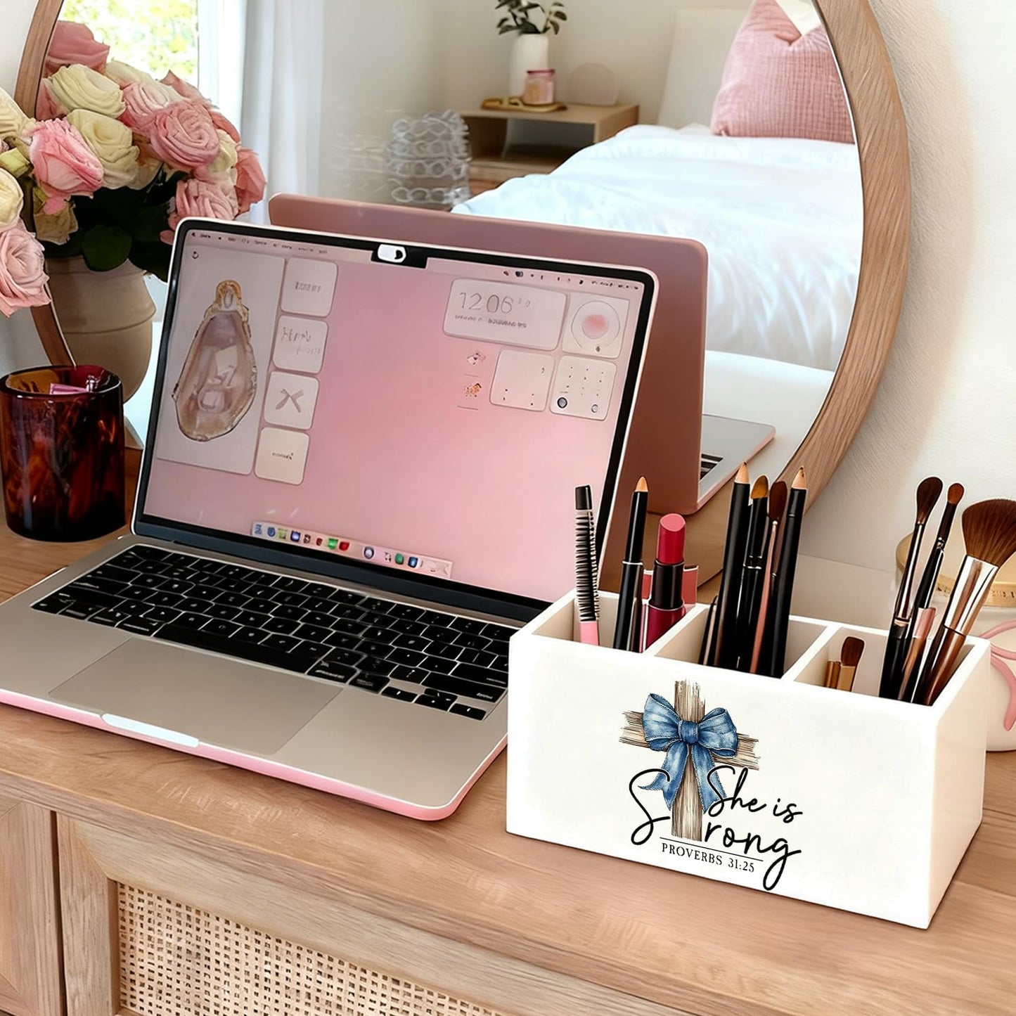 LIANGW Christian Pen Holder, Christian Gifts for Women Pencil Holder for Desk, Proverbs 31 Woman Gifts, Preppy Bow Bible Verse Wooden Box Sign Decorations for Girly Room Bedroom Dorm Desk Tabletop