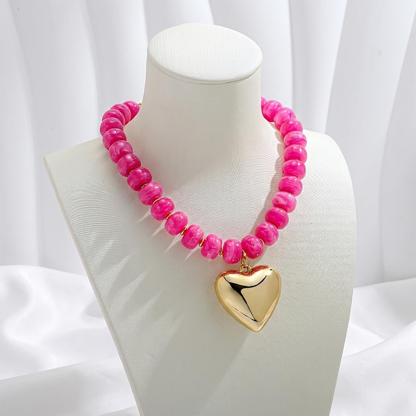 ENSKEFEN Chunky Necklaces for Women Rose Red Resin Beaded Choker Necklace Big Gold Puffy Heart Pendant Necklace Trendy Statement Necklace Jewelry