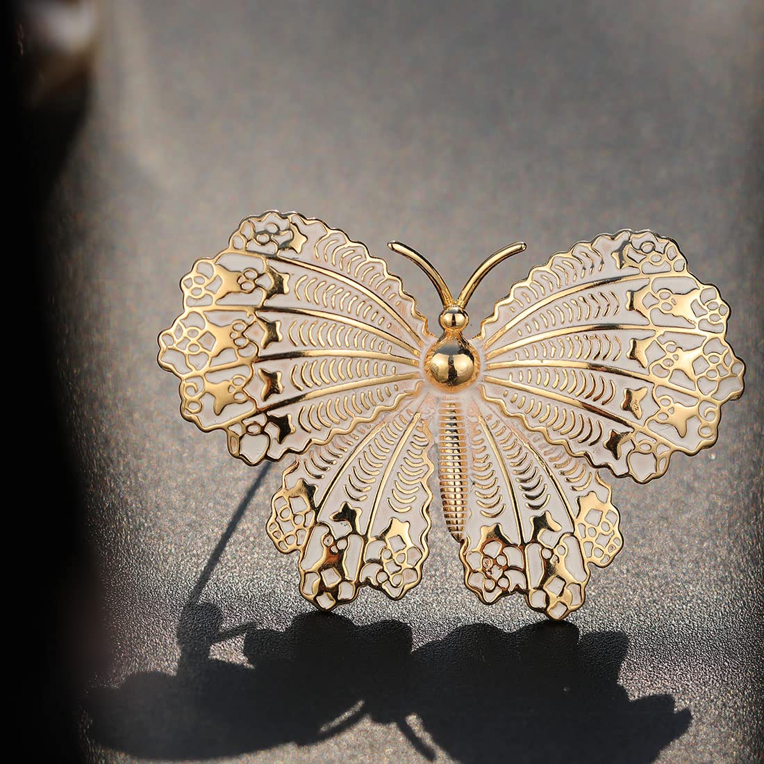 AILONMEI Elegant Pearl Flower Designer Brooch Pins Broches Costume Jewelry For Women Fashion Christmas Gift (Butterfly)