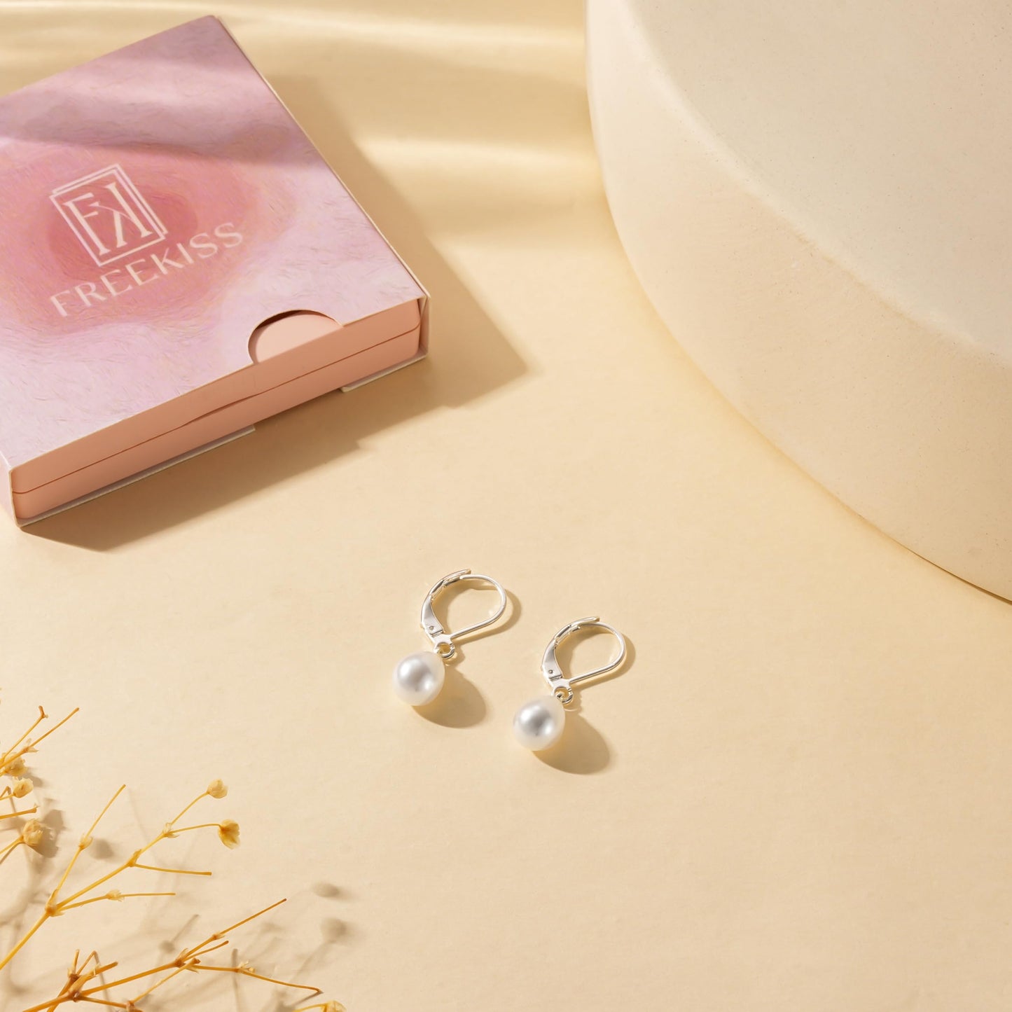 Freekiss Silver Pearl Earrings for Women: Trendy Dangle Earrings Dainty Hypoallergenic 925 Sterling Silver Leverback Dangle Earrings for Women Prom Wedding Earrings Silver Jewelry for Women