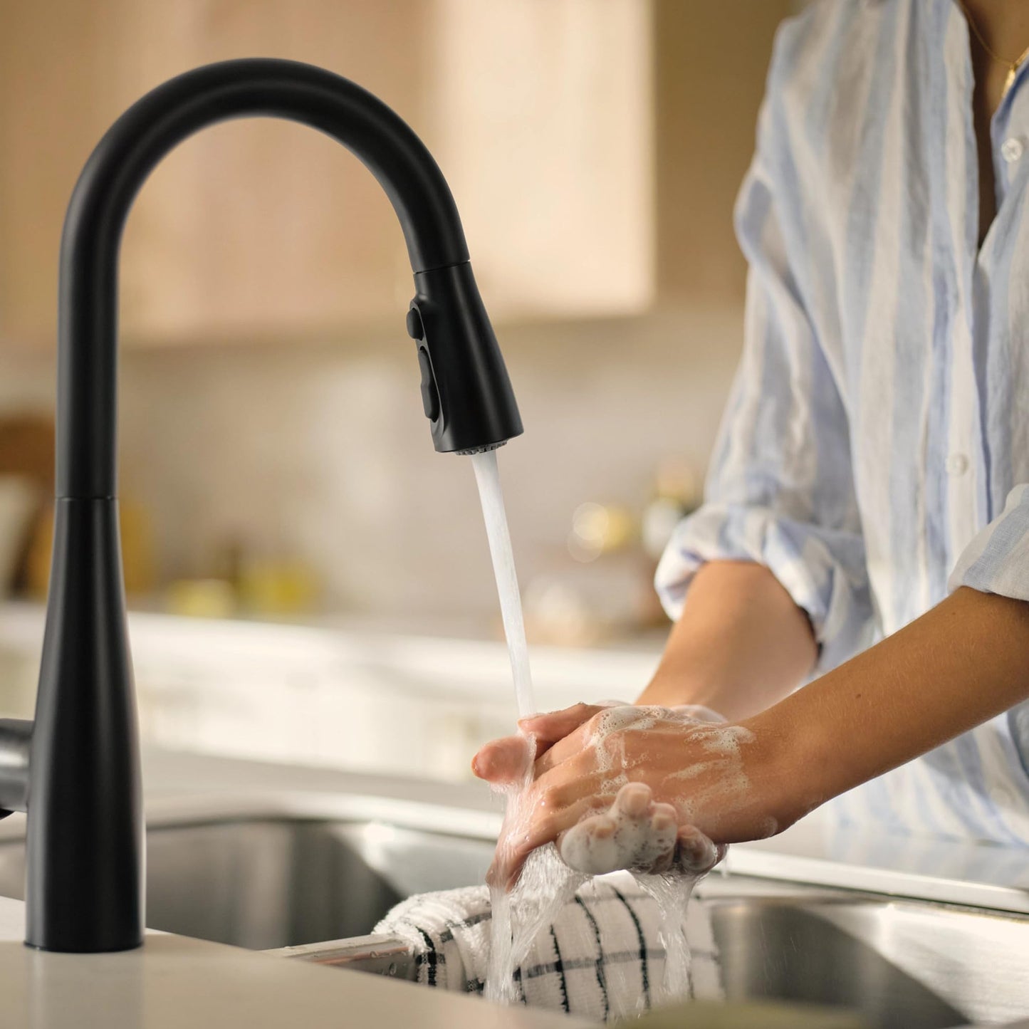 Moen Reyes Matte Black Pulldown Kitchen Faucet with Soap Dispenser and Power Boost, Transitional Kitchen Faucet, One-Handle High Arc, Easy Installation, 87932BL