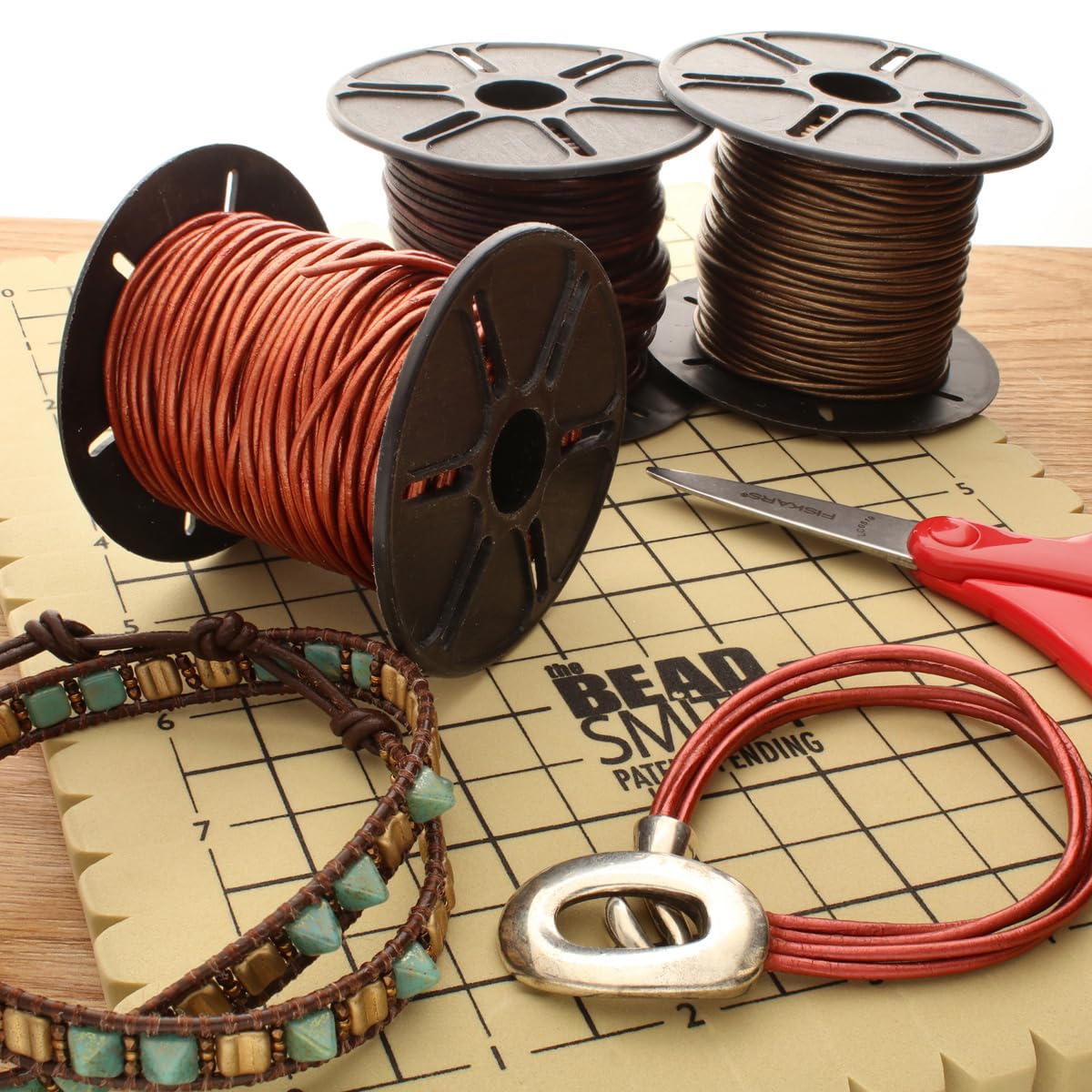 The Beadsmith Leather Cord – Metallic Gold – .5mm Spool – 25 Yards/22.86 Meters – Indian Leather Thong Ideal for Braiding, Beading, Necklaces, Fine Lacing, Hair Accessories & DIY Jewelry Making