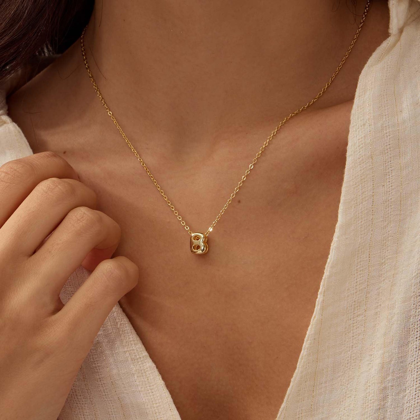 CUEZIY 14K Gold Plated Bubble Letter Necklace Initial Necklaces for Women Dainty Personalized Charm Pendant Name Necklace Cute Non Tarnish Fashion Accessories Teen Gift Trendy Stuff Jewelry Gifts