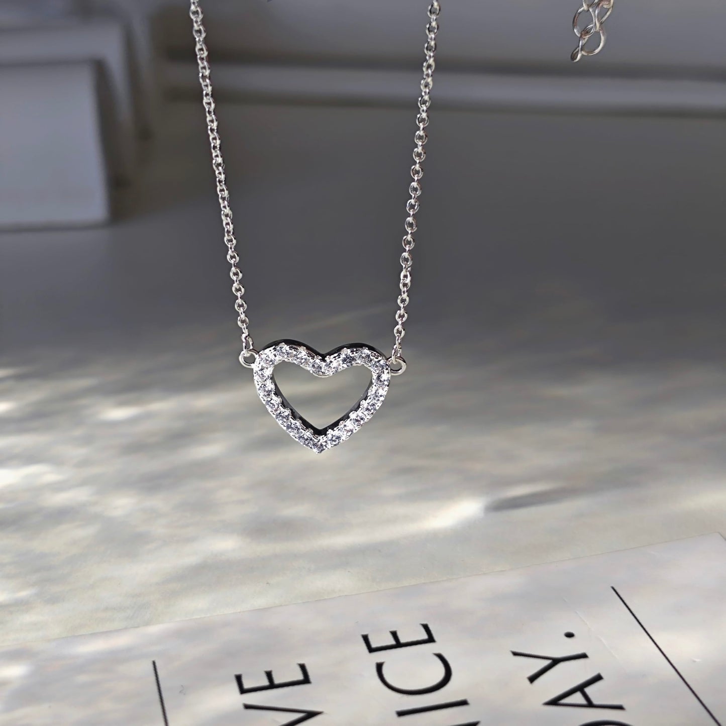 Zeffy Silver Cubic Zirconia Heart Necklace Open Heart Choker Trendy Dainty Simple Silver Jewelry for Women Gifts