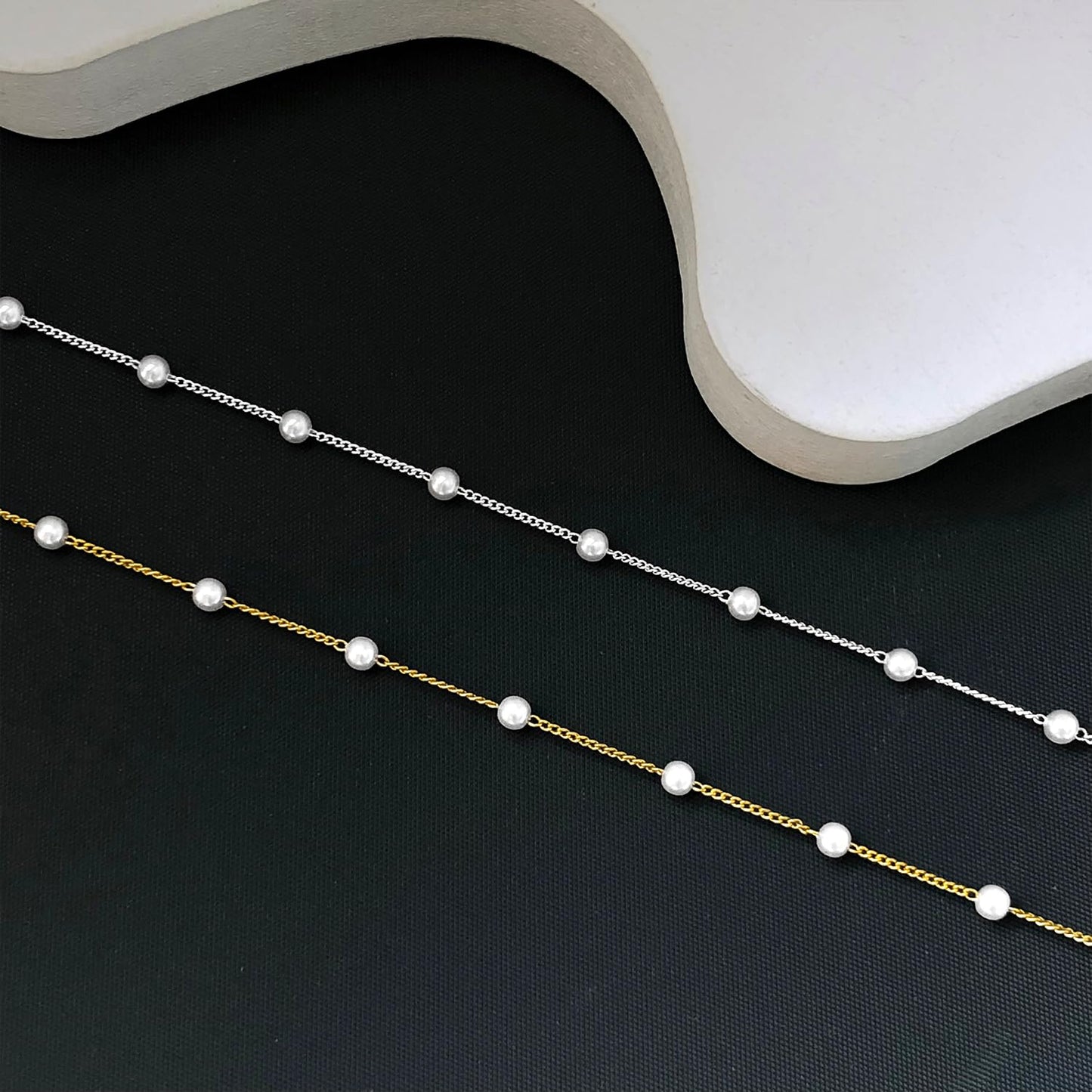 Zeffy Dainty Silver Pearl Necklace for Women Small Pearls Chain Necklace Tiny Pearl Beaded Choker Necklace for Women Simple Jewelry Gifts