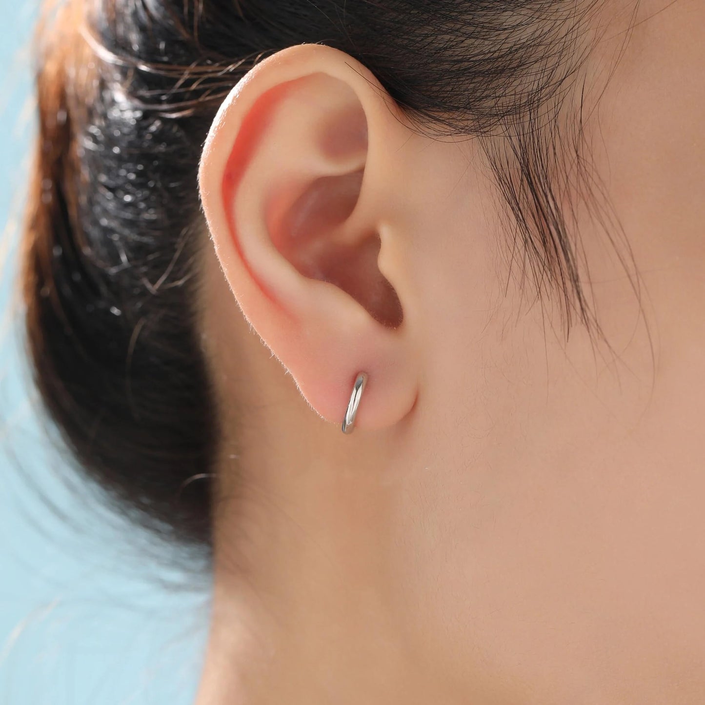 Gokeey Small Gold Huggie Hoop Earrings for Women 14K Gold Plated Lightweight Hoop Earrings Set for Women Hypoallergenic Earrings for Gifts(silver,6mm/6mm/6mm)