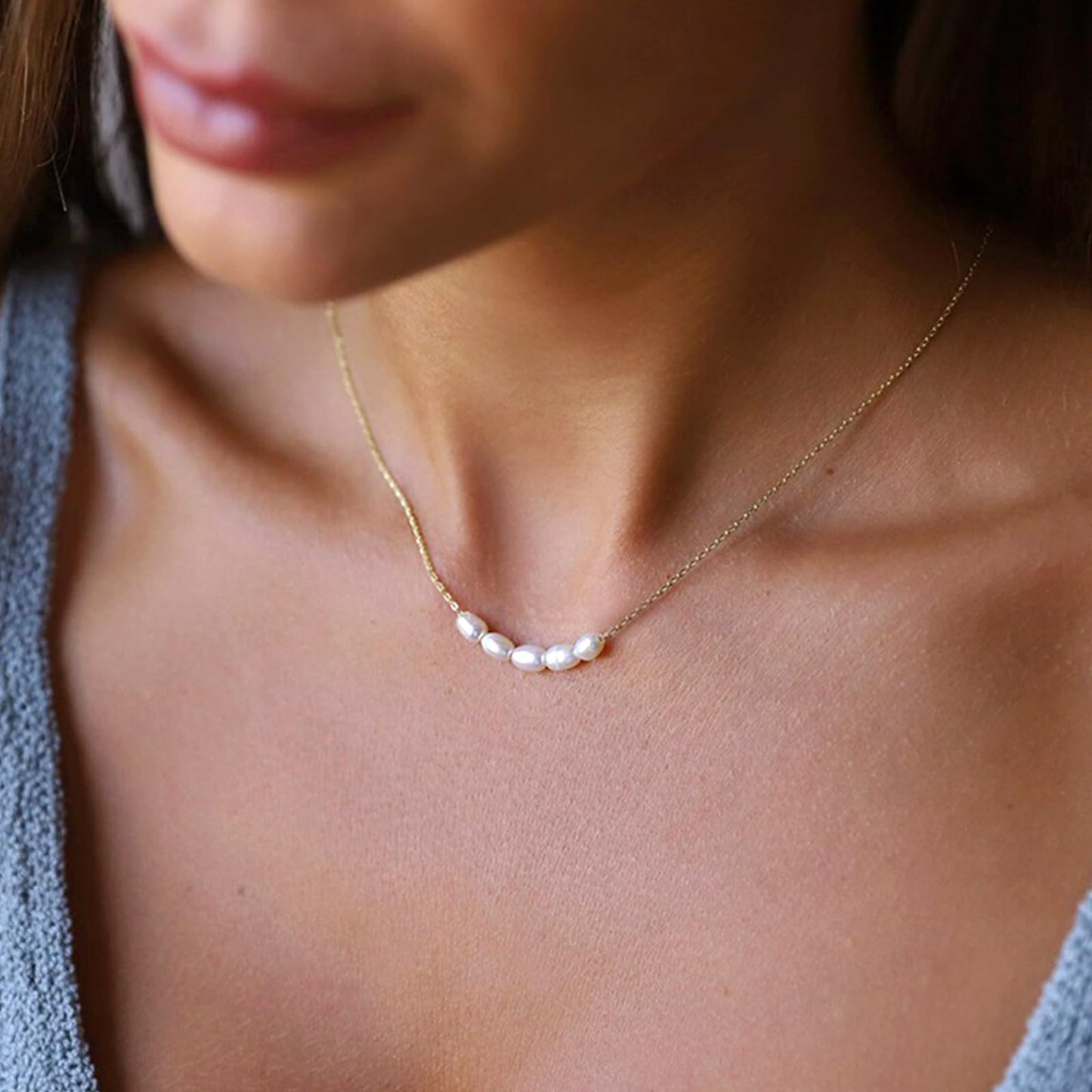 Zeffy Gold Pearl Pendant Necklaces for Women Barque Dainty Simple Freshwater Handmade White Pearl Chain Necklace Everyday Jewelry Gifts