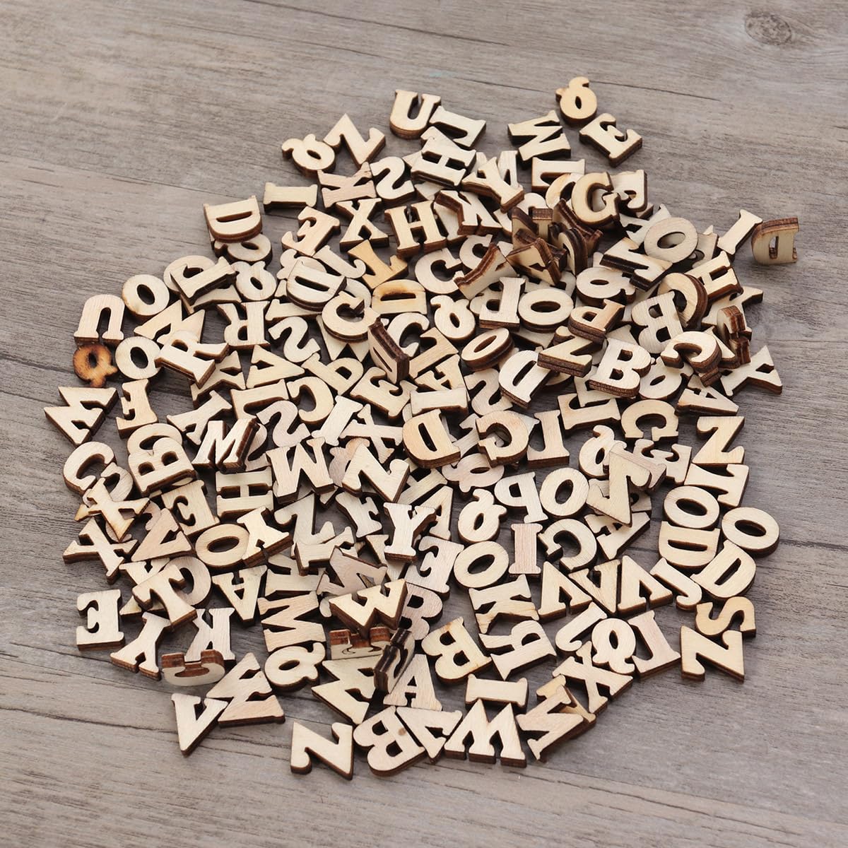BESTOYARD 600Pcs 0.59 Inch Small Natural Wooden Letters Slices DIY Craft Embellishments for Scrapbooking Kids Educational Art Projects Christmas Decor