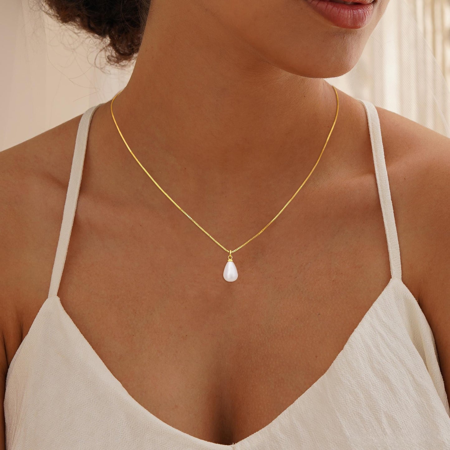 JOBICY Dainty Gold Necklace for Women, Single Pearl Drop Pendant Necklace 14k Gold Pearl Necklaces for Women Trendy Cute Simple Bridal Pearls Choker Necklace Prom Wedding Jewelry Gifts