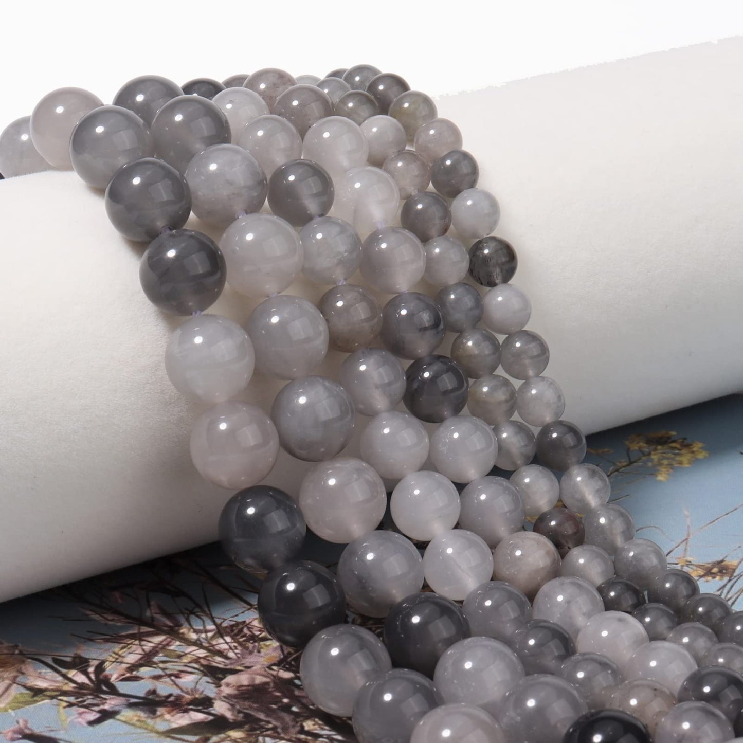 45pcs 8mm Natural Cloudy Quartz Crystal Gemstone Beads Energy Healing Crystal Round Loose Stone Beads for Jewelry Making, DIY Bracelets Necklaces