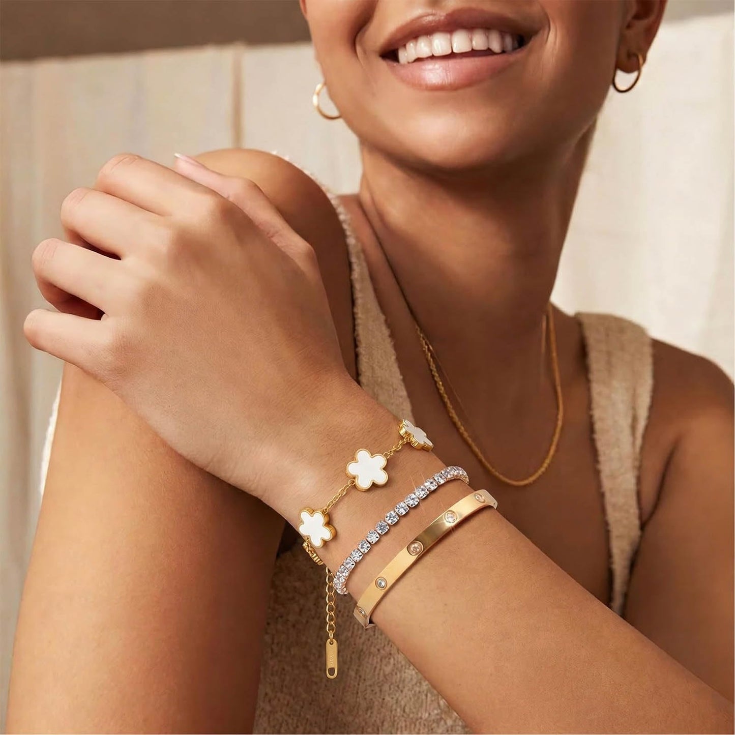 ISELBDR 18K Gold Plated Four Leaf Clover Cuff Bracelets for Women- Stainless Steel Cubic Zirconia Tennis Bracelets Love Bangle Set, Non-Tarnish Trendy Jewelry Gift (White)