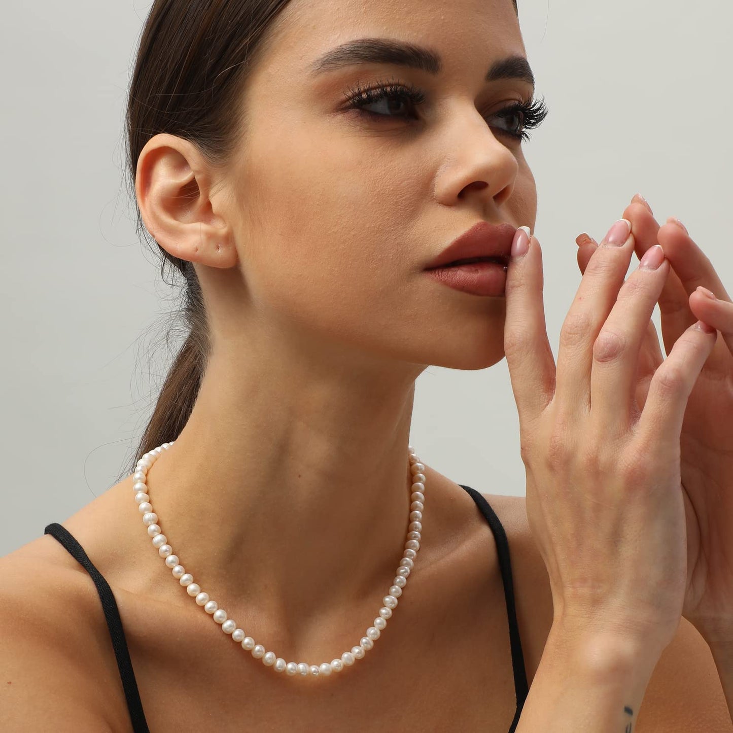 XYJZXY Pearl Necklace, Adjustable 18-Inch Strand, White Pearls 5-6mm, Handmade Jewelry for Her