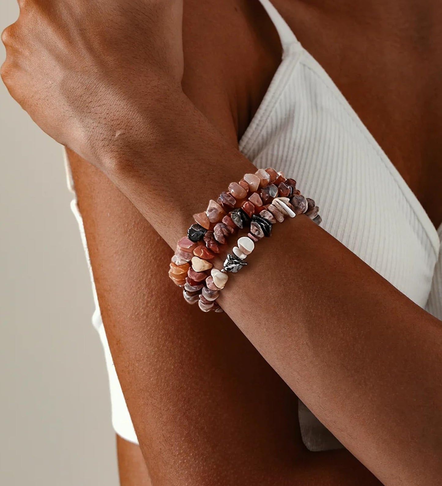 CASDAN 16Pcs Natural Gemstone Bracelets for Women Chakra Crystals Irregular Chips Beads Stretch Bracelets Bulk Colorful Natural Stone Gravel Spiritual Beaded Bracelet Jewelry