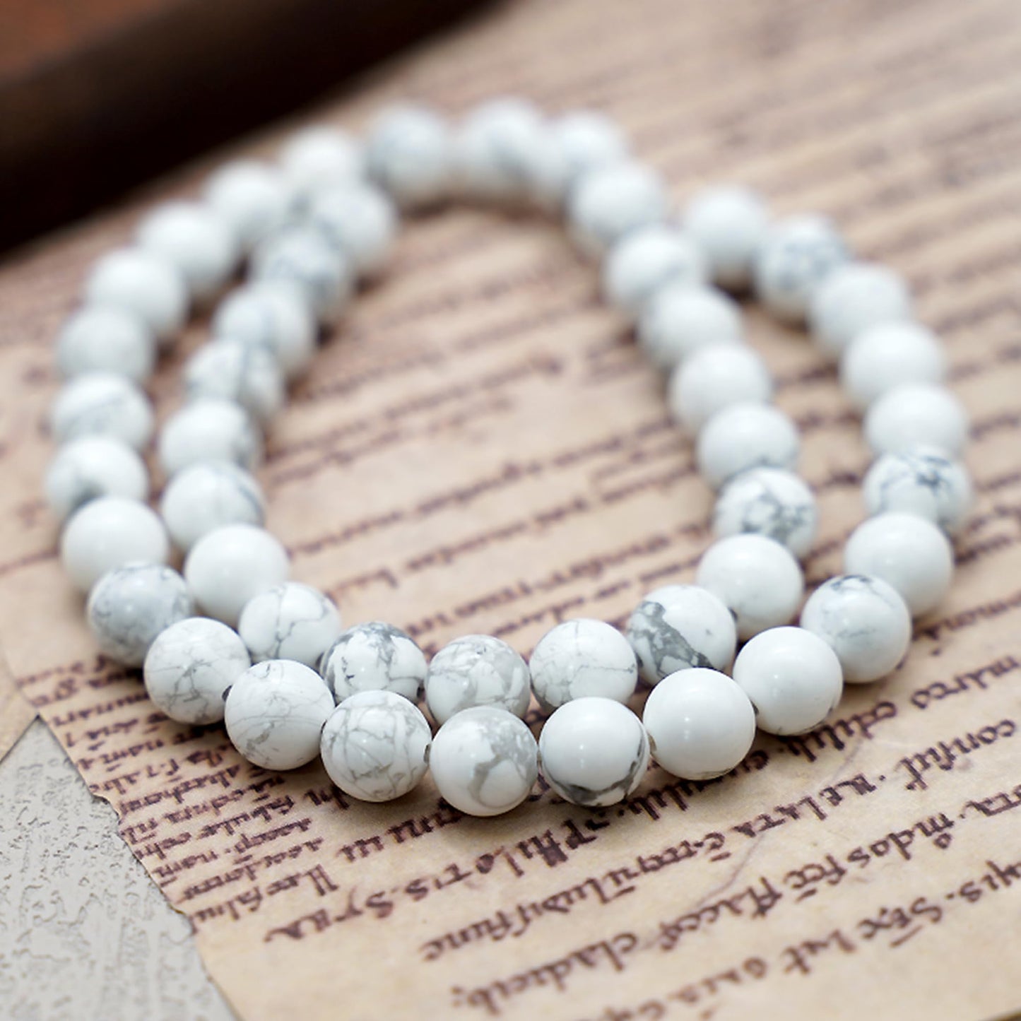 Cryhand Handmade 8mm Beaded Bracelets For Men Protection Bracelet For Women Chakra Feng Shui Stretchy Handmade Lucky Money Stretchy Crystal Bracelets Best Gifts (Howlite)