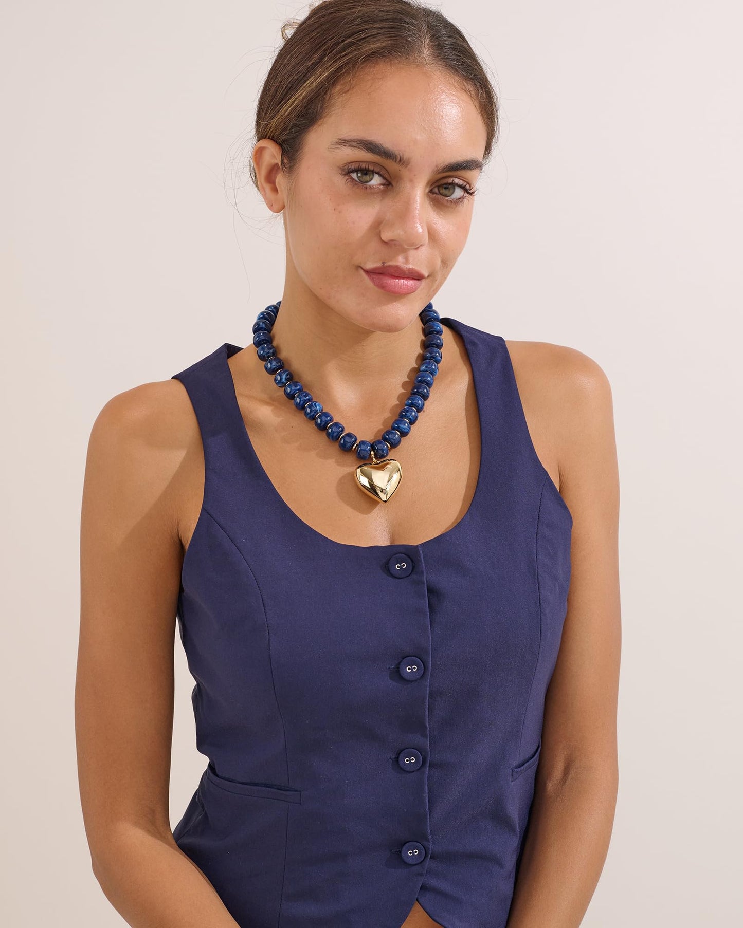 ENSKEFEN Big Gold Heart Pendant Necklaces for Women Chunky Resin Acrylic Beaded Choker Necklace Statement Dark Blue Beads Necklace Bold Fashion Jewelry