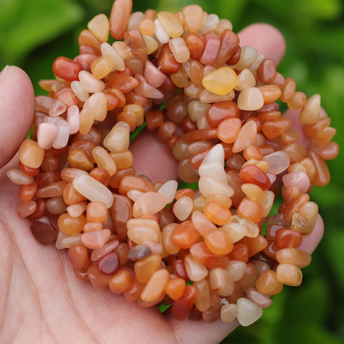 400pcs Natural Chip Stone Beads for Jewelry Making Red Aventurine 5-8mm Irregular Gemstones Healing Crystal Loose Rocks Bead Hole Drilled for Ring Earrings Necklace Bracelet Making DIY Art Crafts
