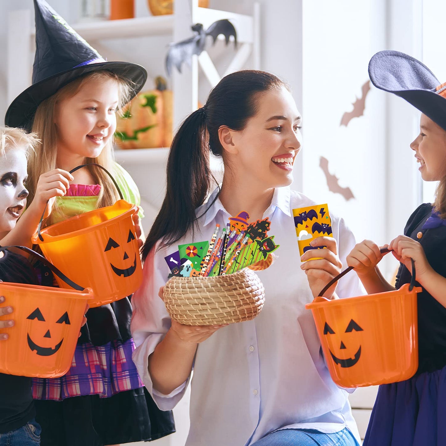 SpringFlower 168pcs Halloween Party Favors For Kids, Halloween Stationery set , Halloween Goody Bag Fillers including Pencil, Eraser, Ruler, Notepad, Stamper, Sticker For Trick or Treat
