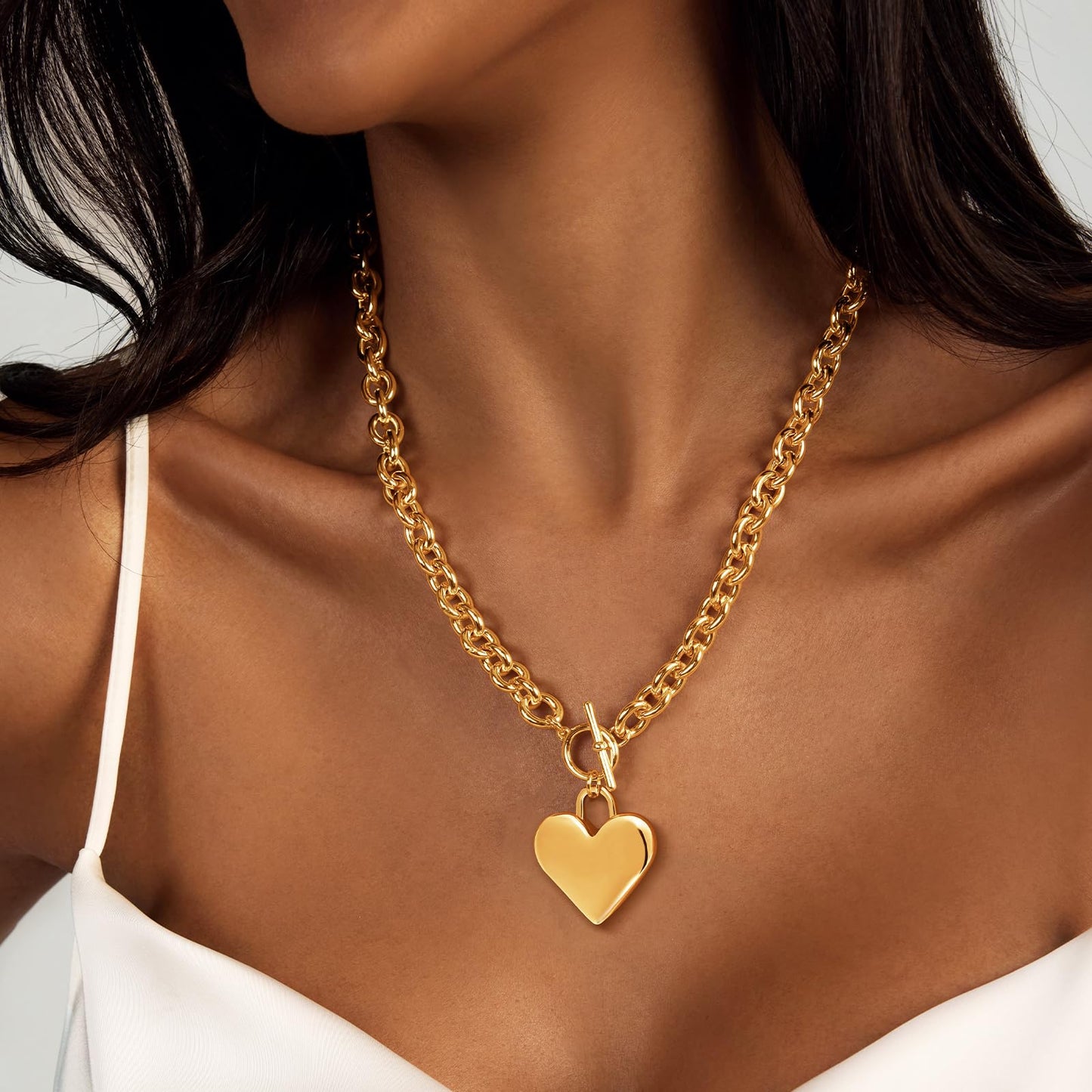 Zeffy Chunky Heart Necklace for Women Statement Heart Pendant Necklace 14K Gold Chunky Thick Chain Link Vintage Toggle Clasp Jewelry Gifts