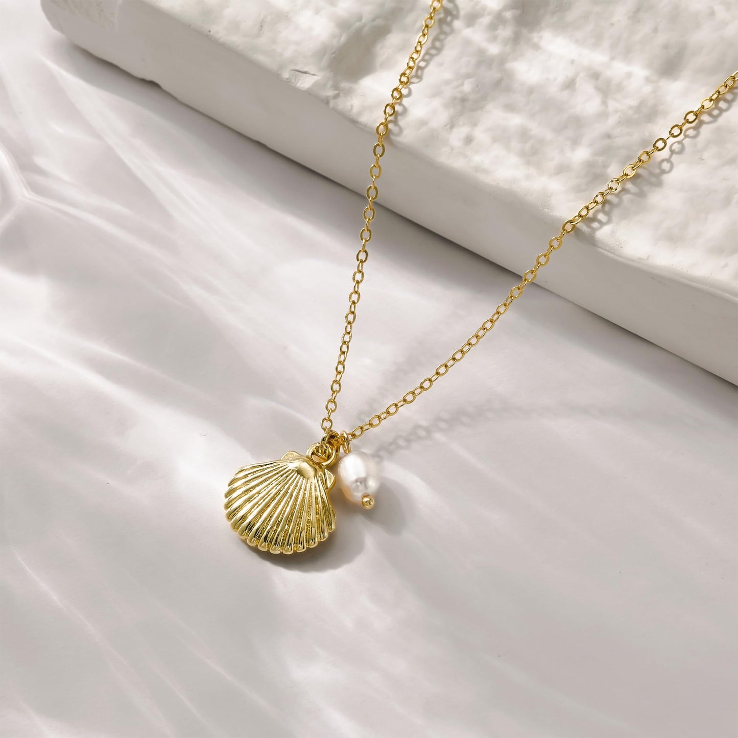 Picuzzy 14K Gold Plated Seashell Pendant Necklace for Women Trendy, Sea Shell Beach Necklace Ocean Coastal Tropical Nautical Vacation Summer Jewelry Pearl Accessories for Women