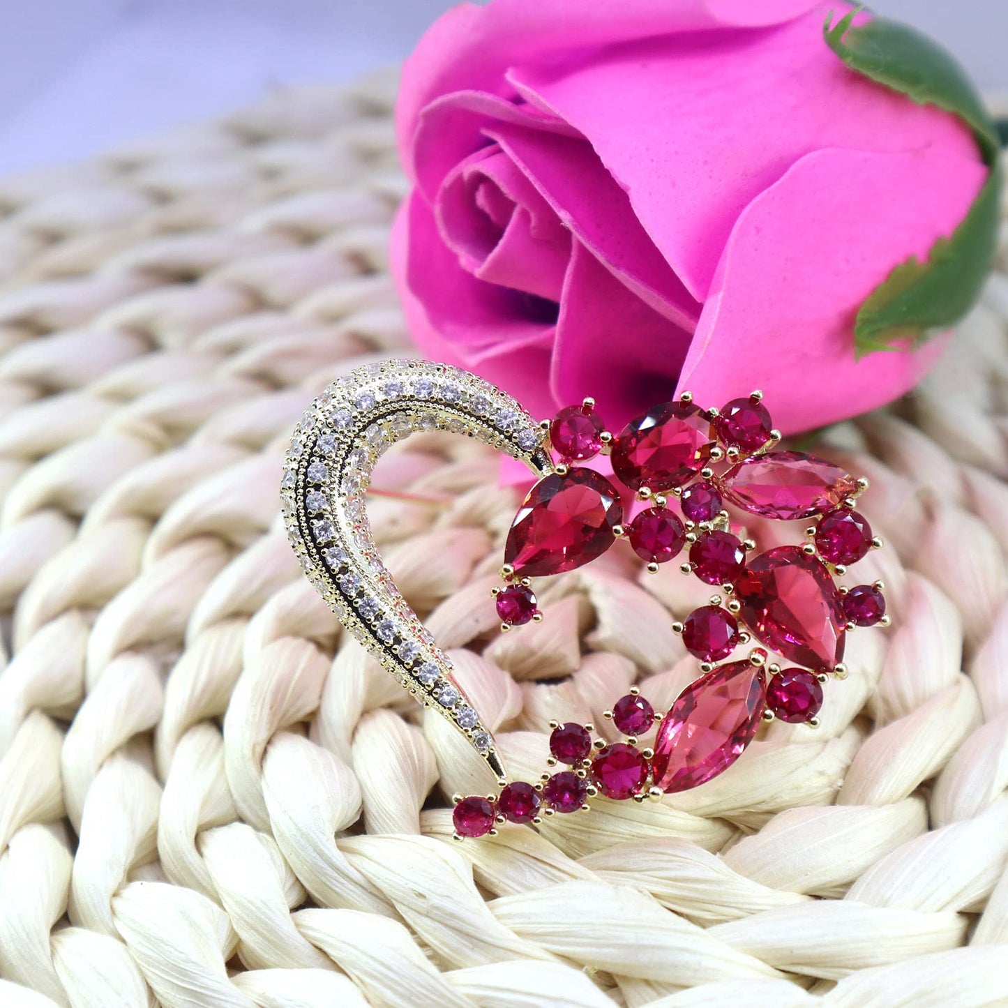 Red Heart Brooch Pins for Women Fashion Valentine Love Gold Jewelry