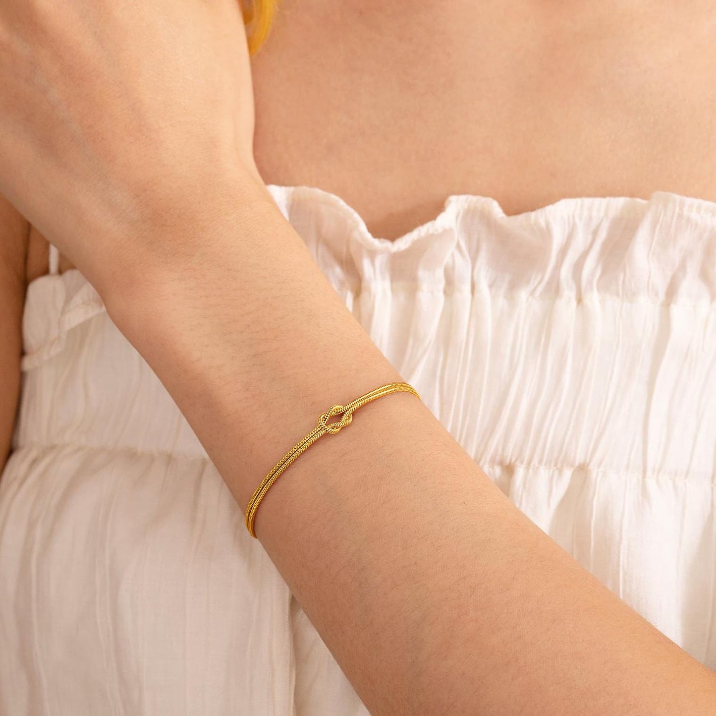 GRCLD Matching Bracelets for Couples Love Knot Bracelet Pinky Promise Soulmate Relationship Friendship Bracelets Forever Infinity Jewelry Gifts for Women Teen Her Him (LOVE-G)