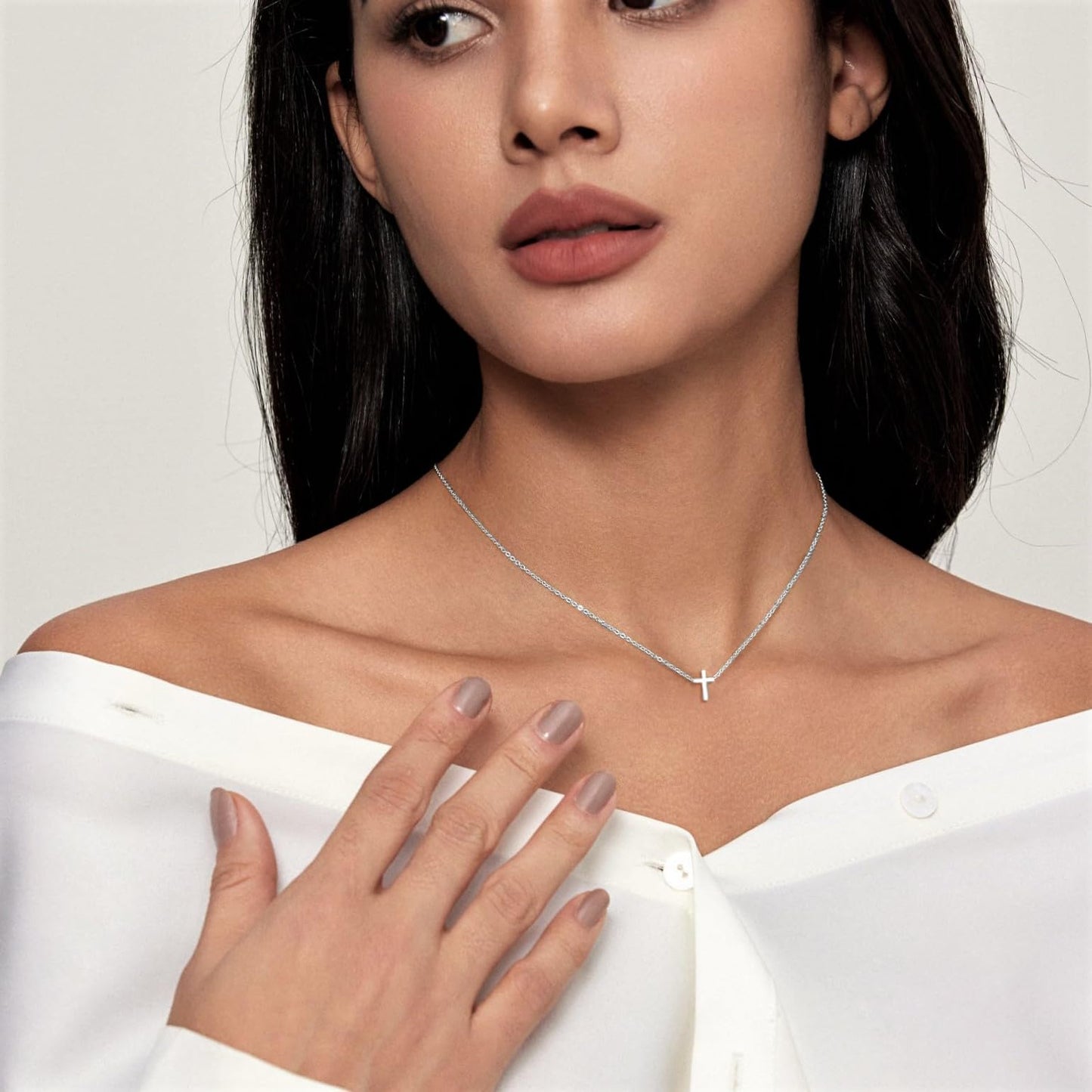 HAXIYA Cross Necklace for Women Dainty Sterling Silver Plated Small Cross Pendant Necklaces Simple Silver Cross Choker Trendy Cute Cross Pendant Chain Faith for Women Jewelry Gift
