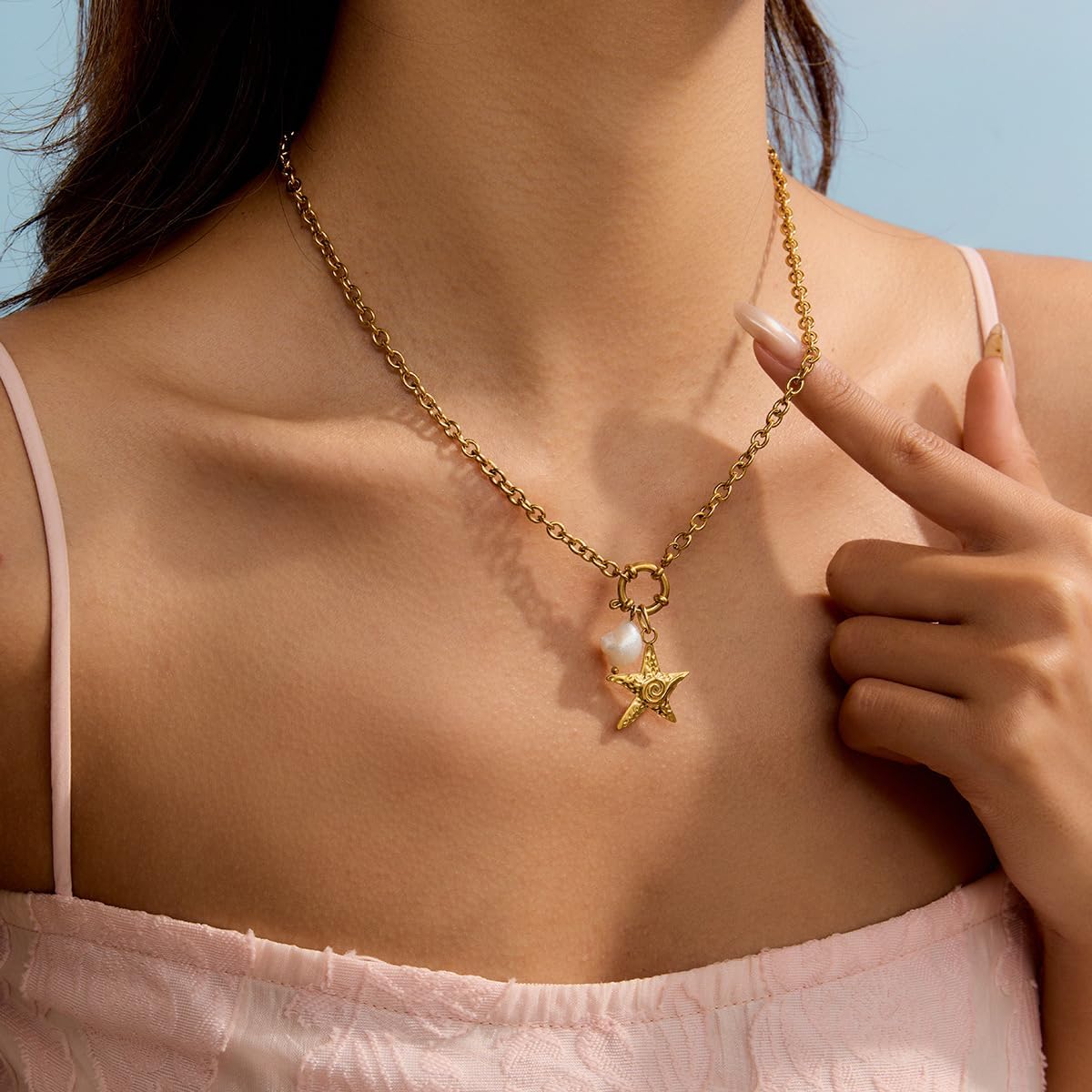 Seamido Dainty Gold Necklace for Women, 18k Gold Plated Waterproof Necklace Charm, Summer Beach Choker with Butterfly Pearl Sea Star Trendy Elegant Jewelry for Her