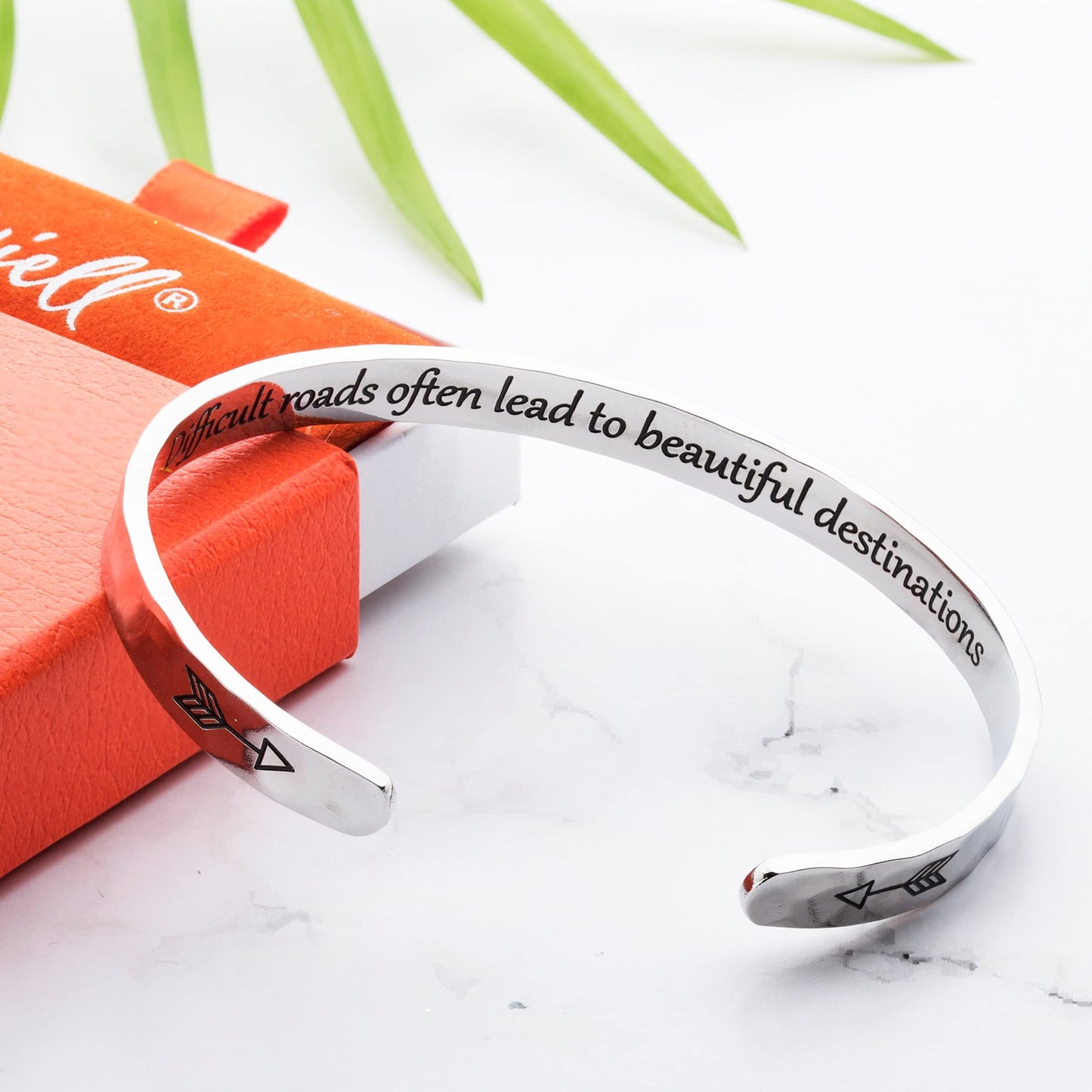 Carviell Hammered Motivational Bracelet Difficult Roads Often Lead to Beautiful Destinations, Inspirational Jewelry Gifts for Women, Encouraging Strength Gift for Depression, Sick, in the Hospital
