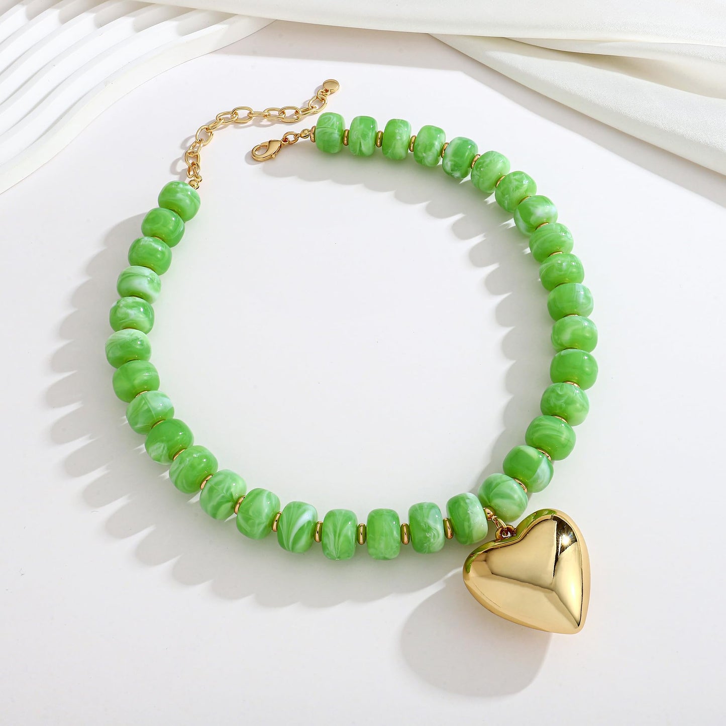 ENSKEFEN Puffy Gold Heart Pendant Necklaces for Women Boho Green Resin Acrylic Beaded Necklace Chunky Bead Choker Necklace Summer Fashion Jewelry