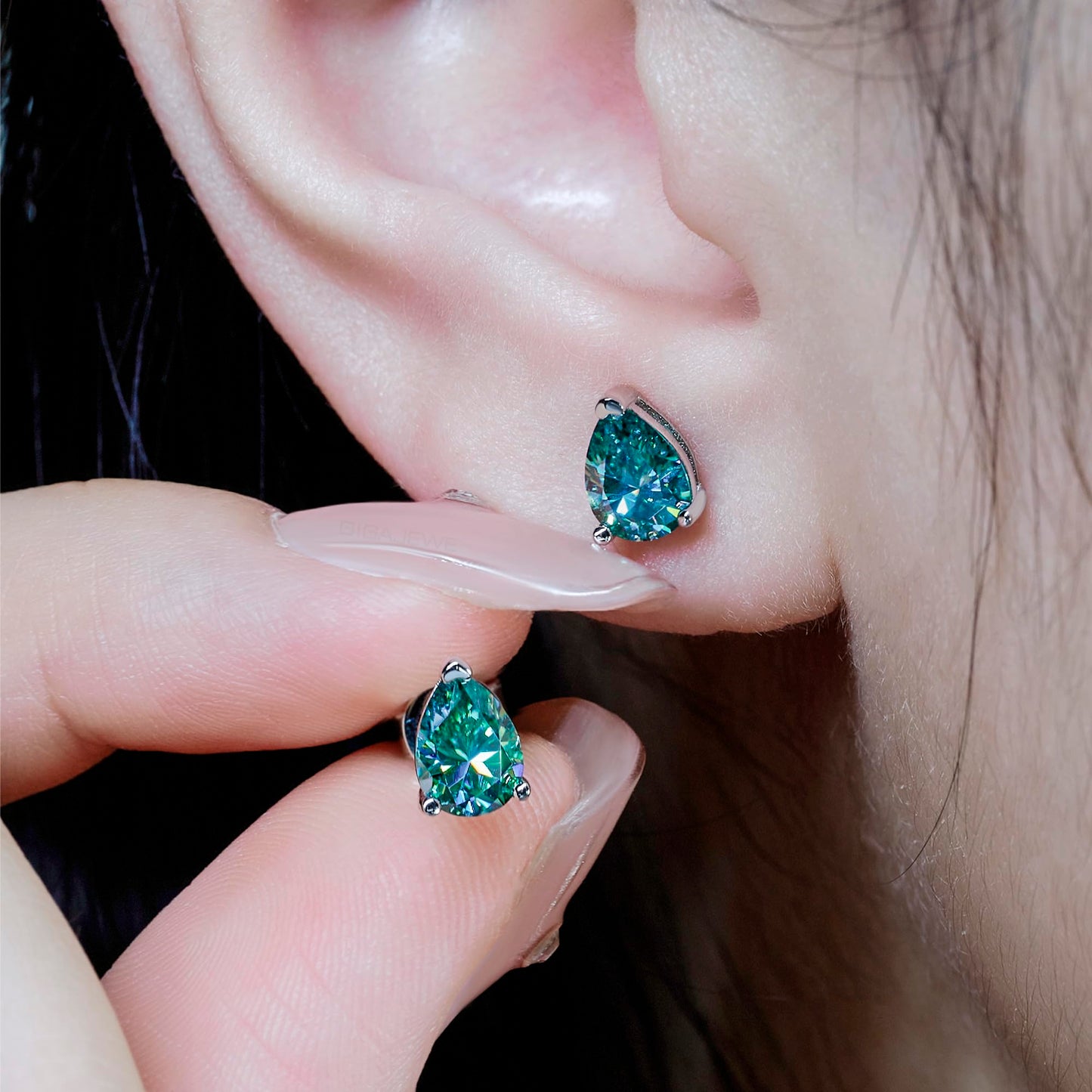 GIGAJEWE Blue Green Color Moissanite Stud Earrings Pear Cut Moissanite Earrings 2.0ct/pair,18K Gold Plated 925 Steling Silver, Stud Earrings For Women (Pear-cyan)