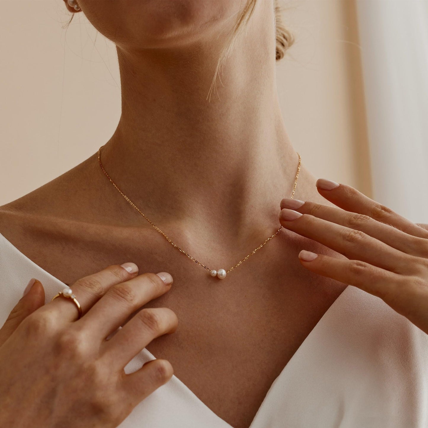 Treasure Bender Pearl Necklaces for Women Trendy, 14k Gold Plated Dainty Necklace Simple Pearl Drop Single Charm Pendant Necklace Birthday Wedding Gifts Gold Jewelry for Women