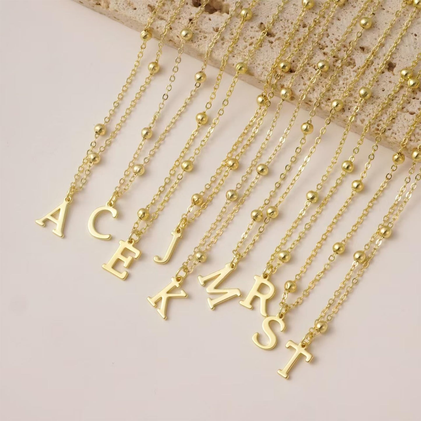 De Amo Sara Initial Necklaces for Women, Dainty A-Z Pendant Letter Charm Necklace Personalized Name Necklaces for Women Trendy Jewelry Gift