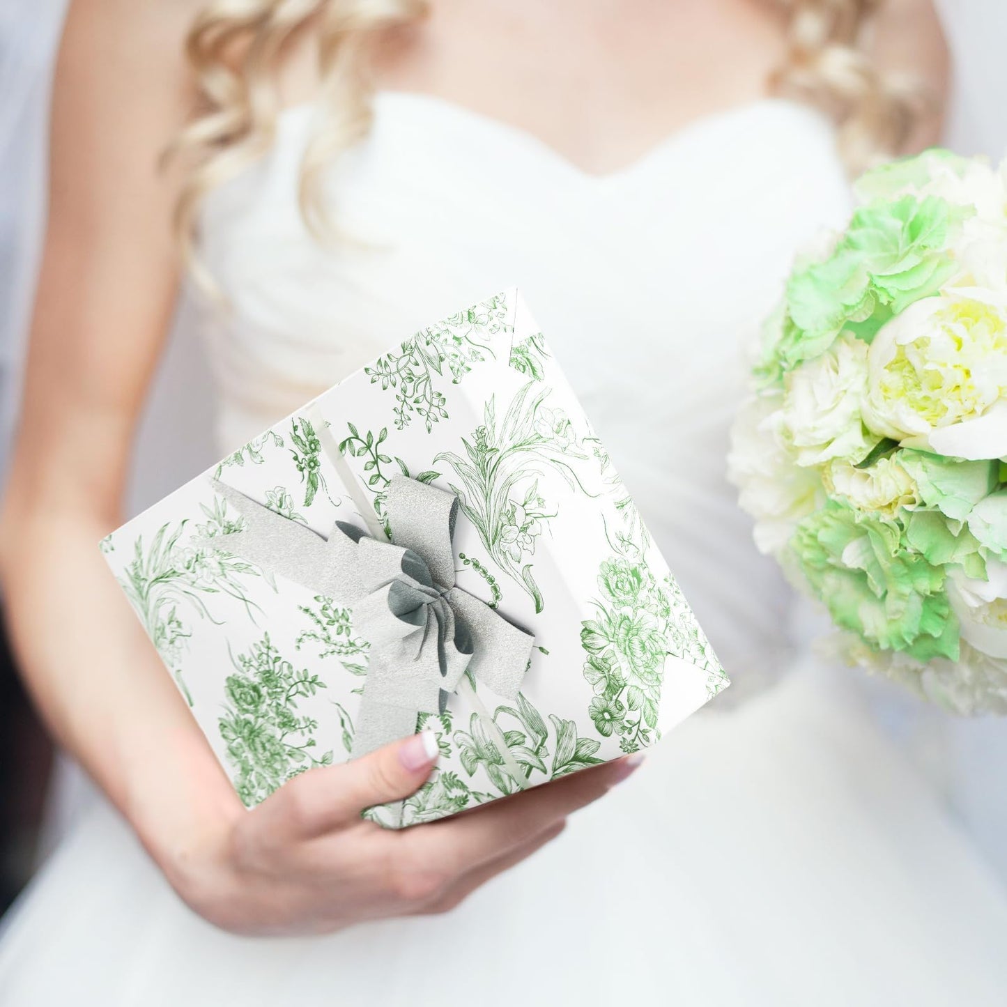 WERNNSAI Green Wrapping Paper Roll - 1 Roll 17”x 33 ft Vintage Floral Wrapping Paper Green Flower Bouquet Gift Wrap for Girls Women Birthday Bridal Shower Wedding Supplies