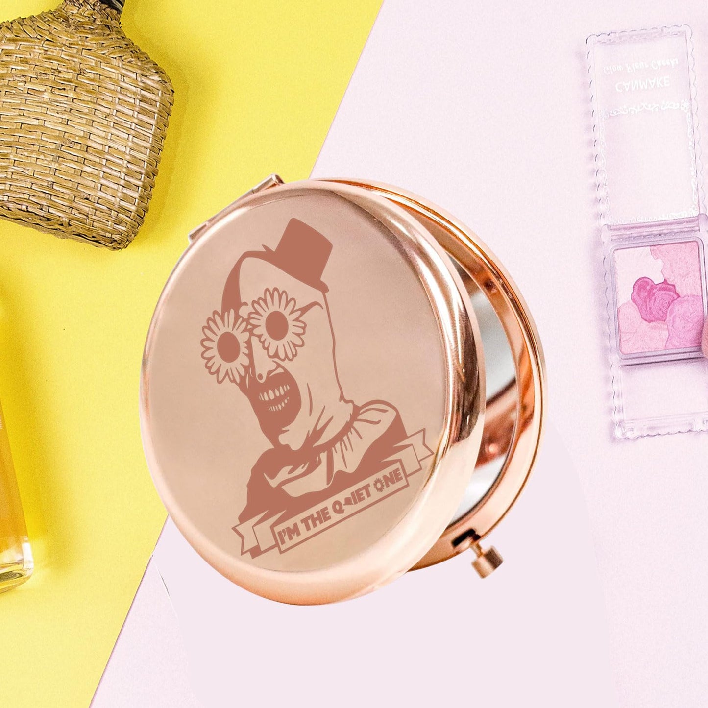 KEYCHIN Scary Clown Pocket Mirror Horror Movie Fans Gift Killer Clown Compact Mirror Horror Movie Merchandise (Quiet ONE RG)