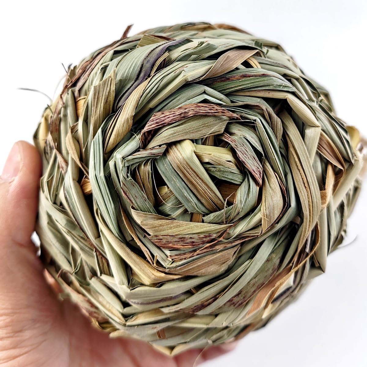 TIHOOD 4PCS 5.5inch Hanging Hummingbird Nest House for Outside, Ball Shape, Hand Woven, Durable Sturdy, Made of Natural Grass, Perfect for Garden Patio Lawn Office Indoor