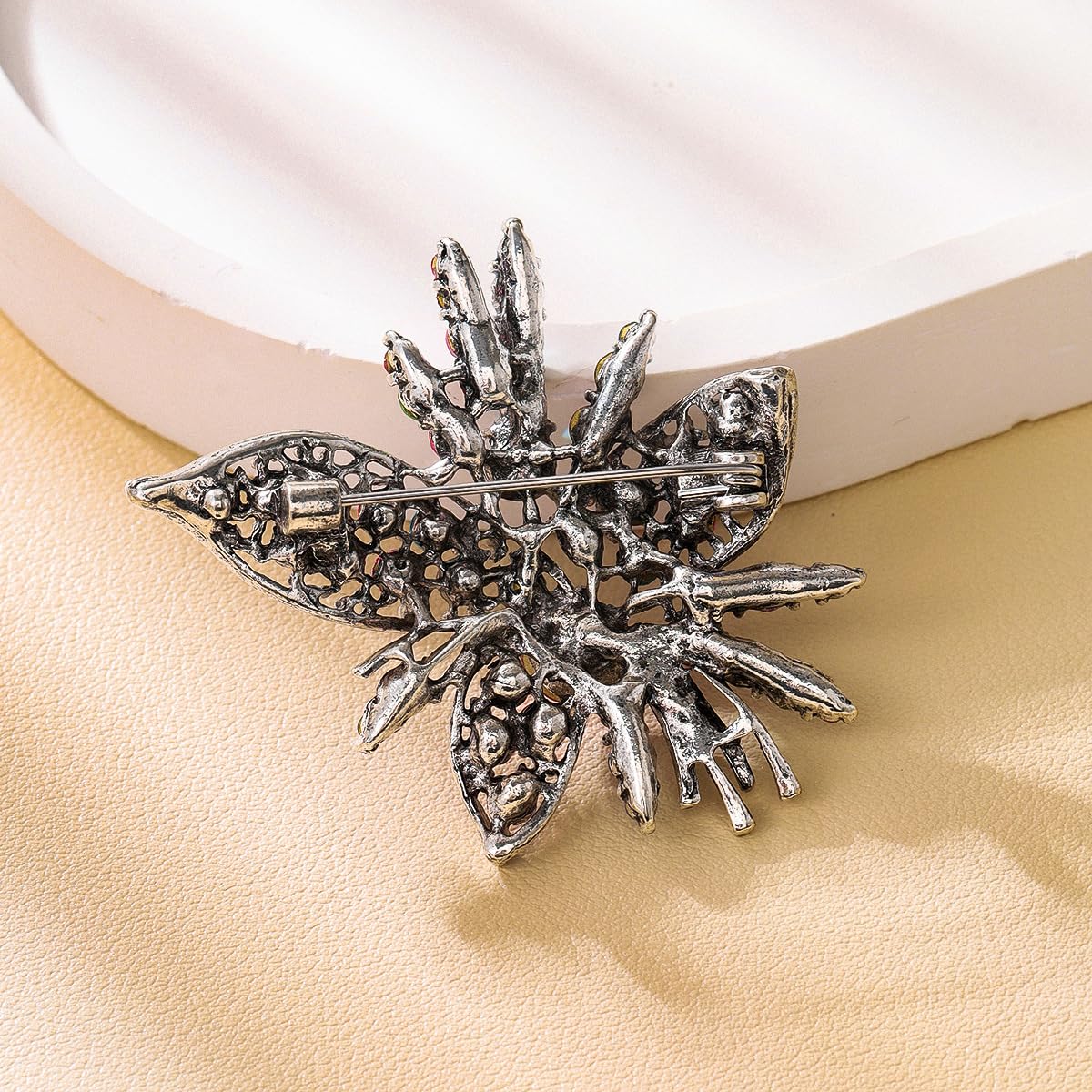 Rhinestone Sunflower Brooch Pin for Women Red Black Purple Large Flower Broochs Snowflake Brooch Marquise Wreath Brooches Jewelry (Blue brooch E)