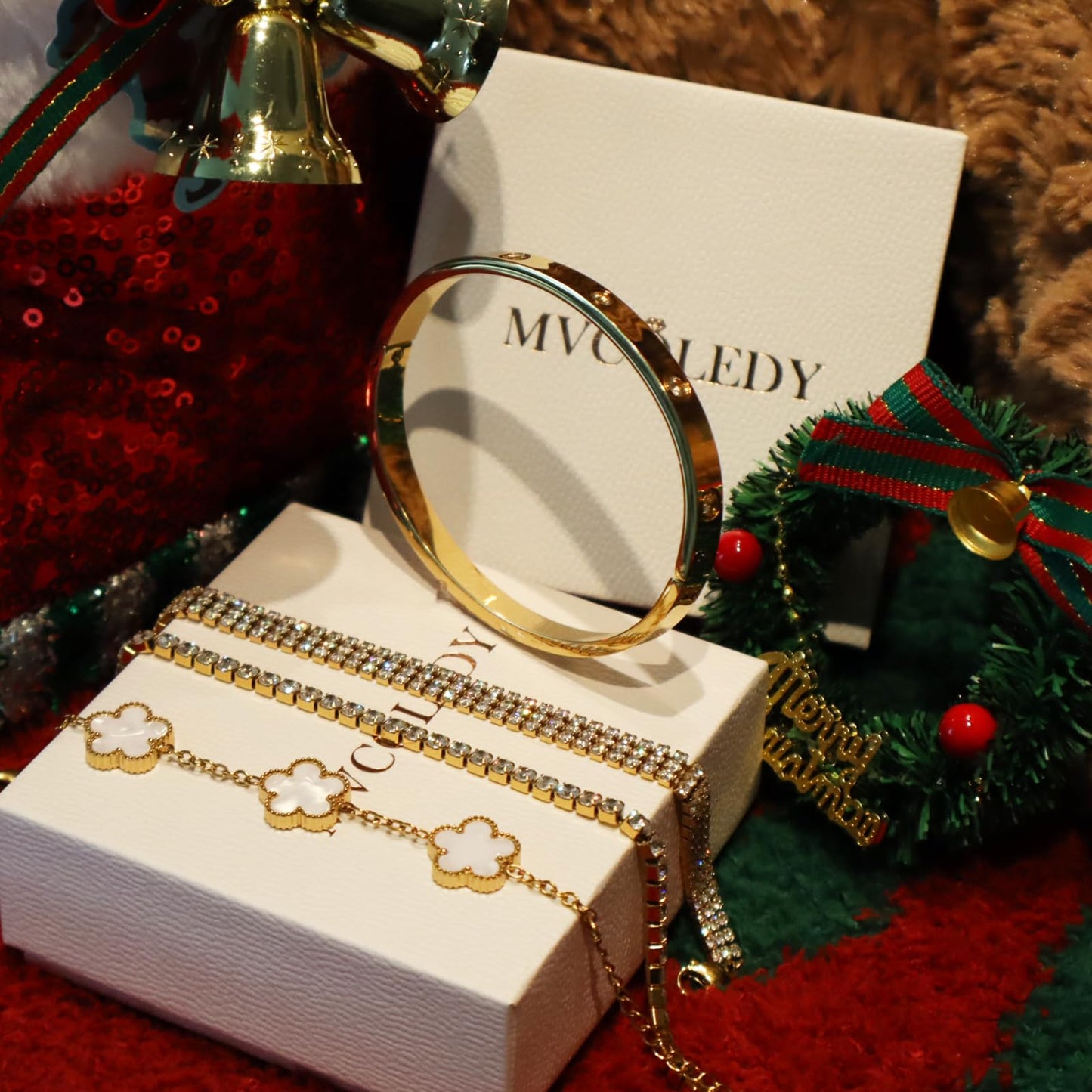 MVCOLEDY 18 K Gold Plated Love Bracelet Stack for Women 4-Piece Bracelet Shell Floral Clover Chain, Tennis Chain and Crystal Gold Bangle, Love Bracelet Design Gift Jewelry for Valentines Day