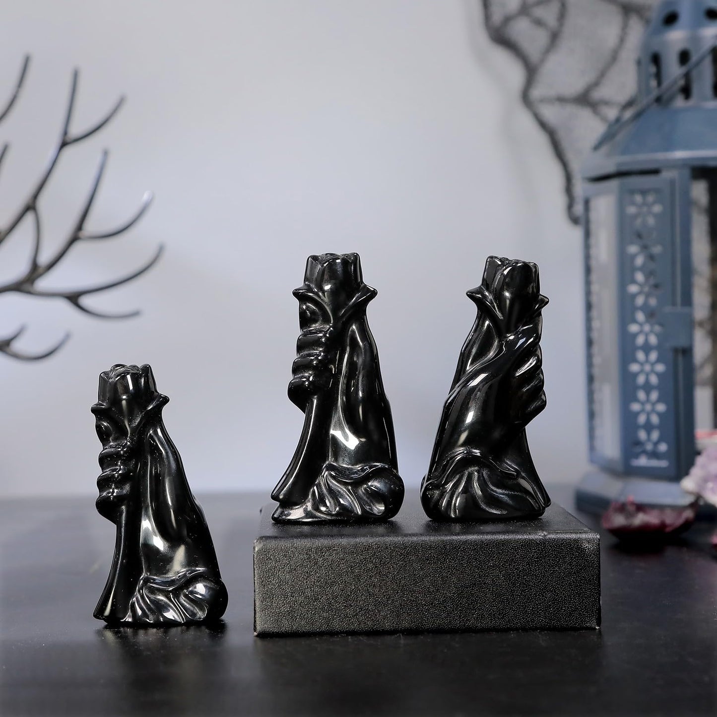 TUMBEELLUWA Hand Holding Rose Crystal Figurine Decor for Table Shelves, Love Sign Hand Statue Flower Sculpture Romantic Gifts for Women, Black Obsidian