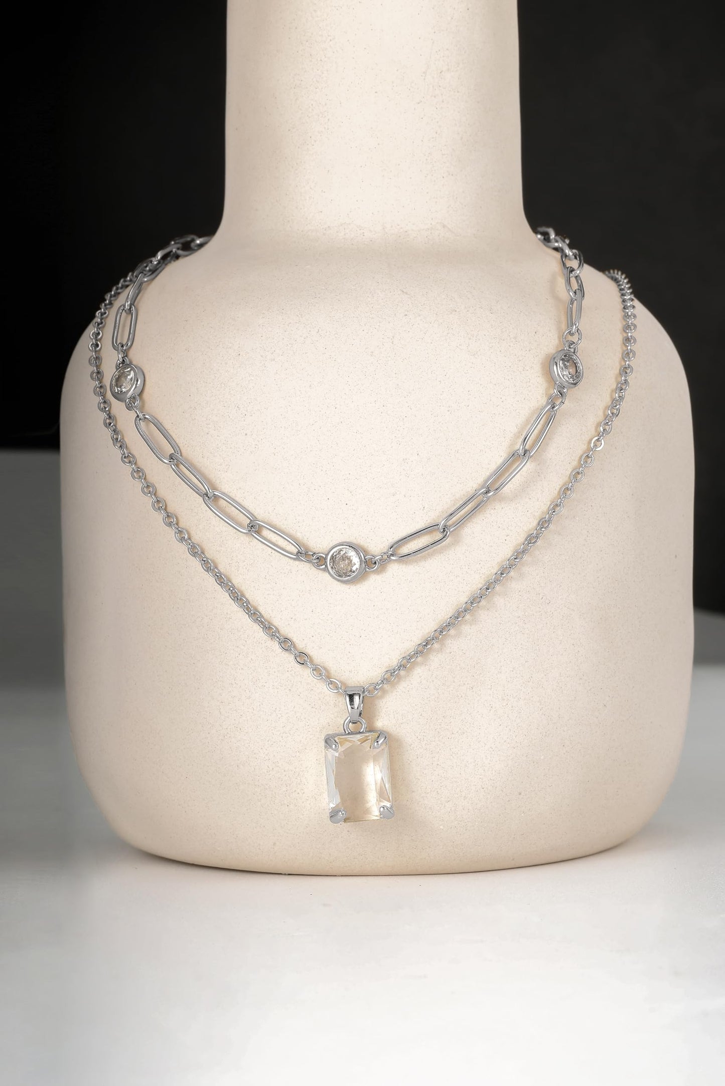 VANGETIMI Clear and Silver Layered Pendant Necklaces for Women Crystal Choker Necklace Paperclip Rhinestone Necklace Party Prom Jewelry