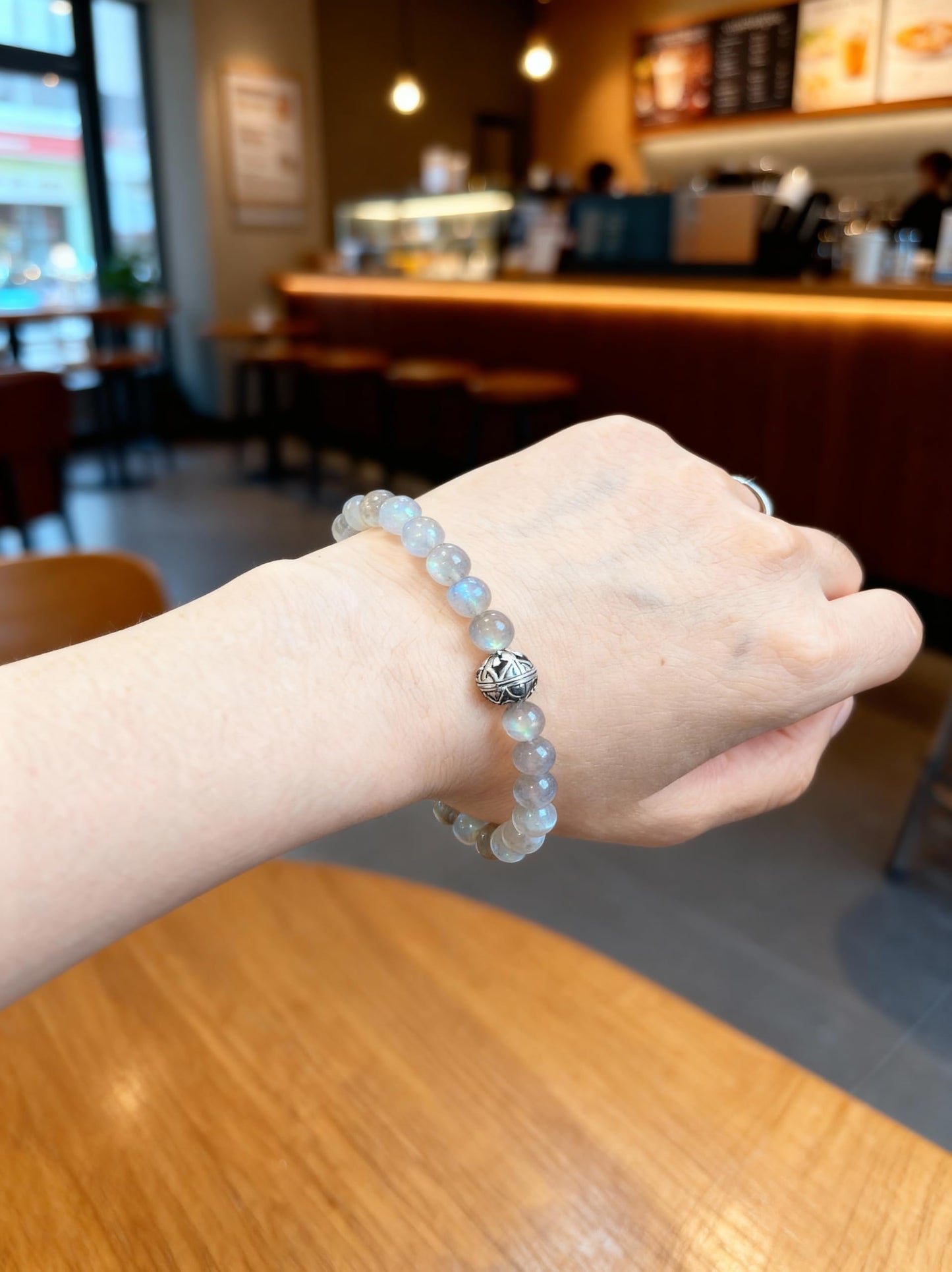 MetJakt Healing Crystals Beaded Bracelets for Womens Natural Gemstone 8mm Beads Stretch Bracelets with 925 Sterling Silver Double Happiness Pendant (Labradorite AAA)