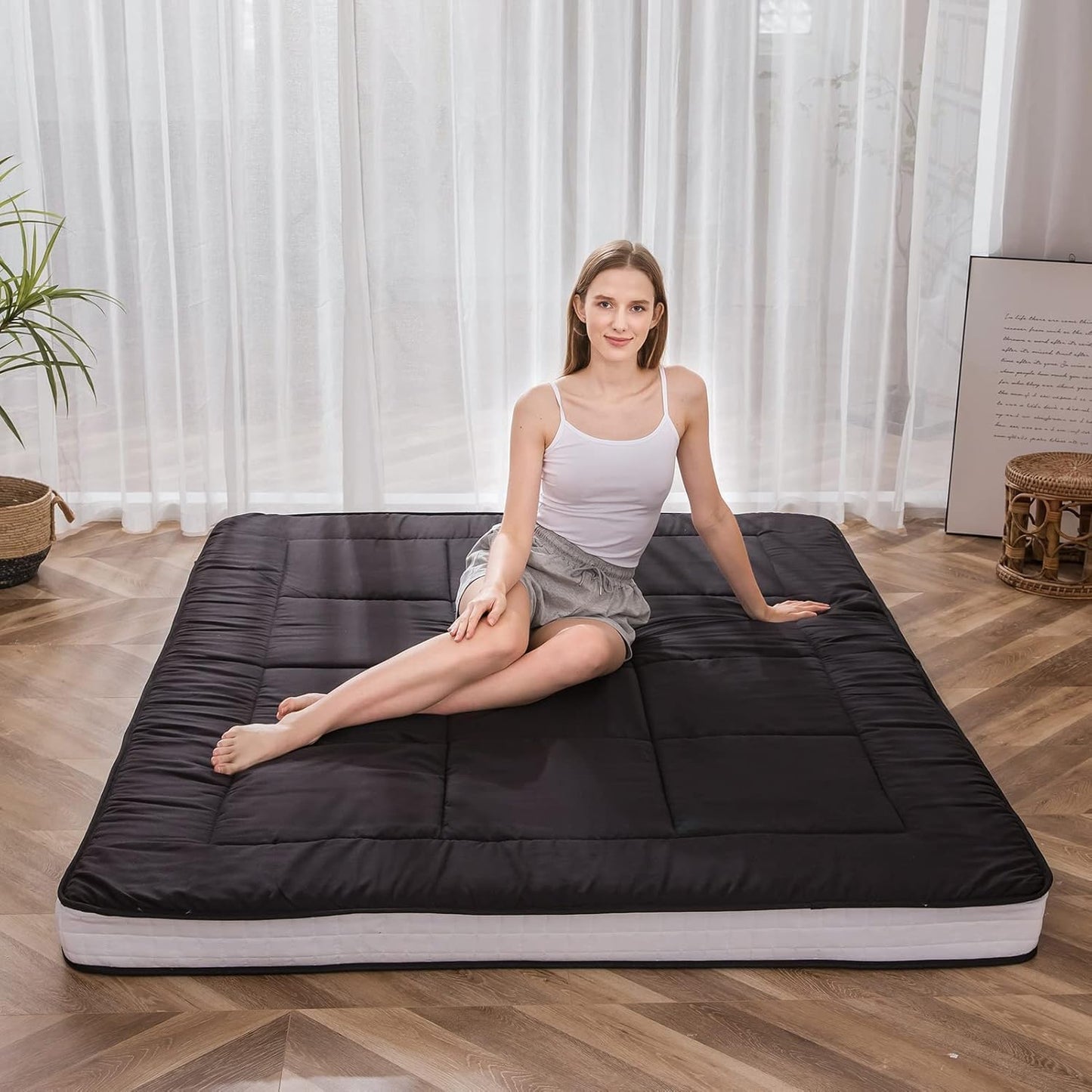 MAXYOYO Futon Mattress, Padded Japanese Floor Mattress Quilted Mattress Topper, Extra Thick Folding Sleeping Pad Breathable Floor Lounger Guest Couch for Camping, Black, Twin